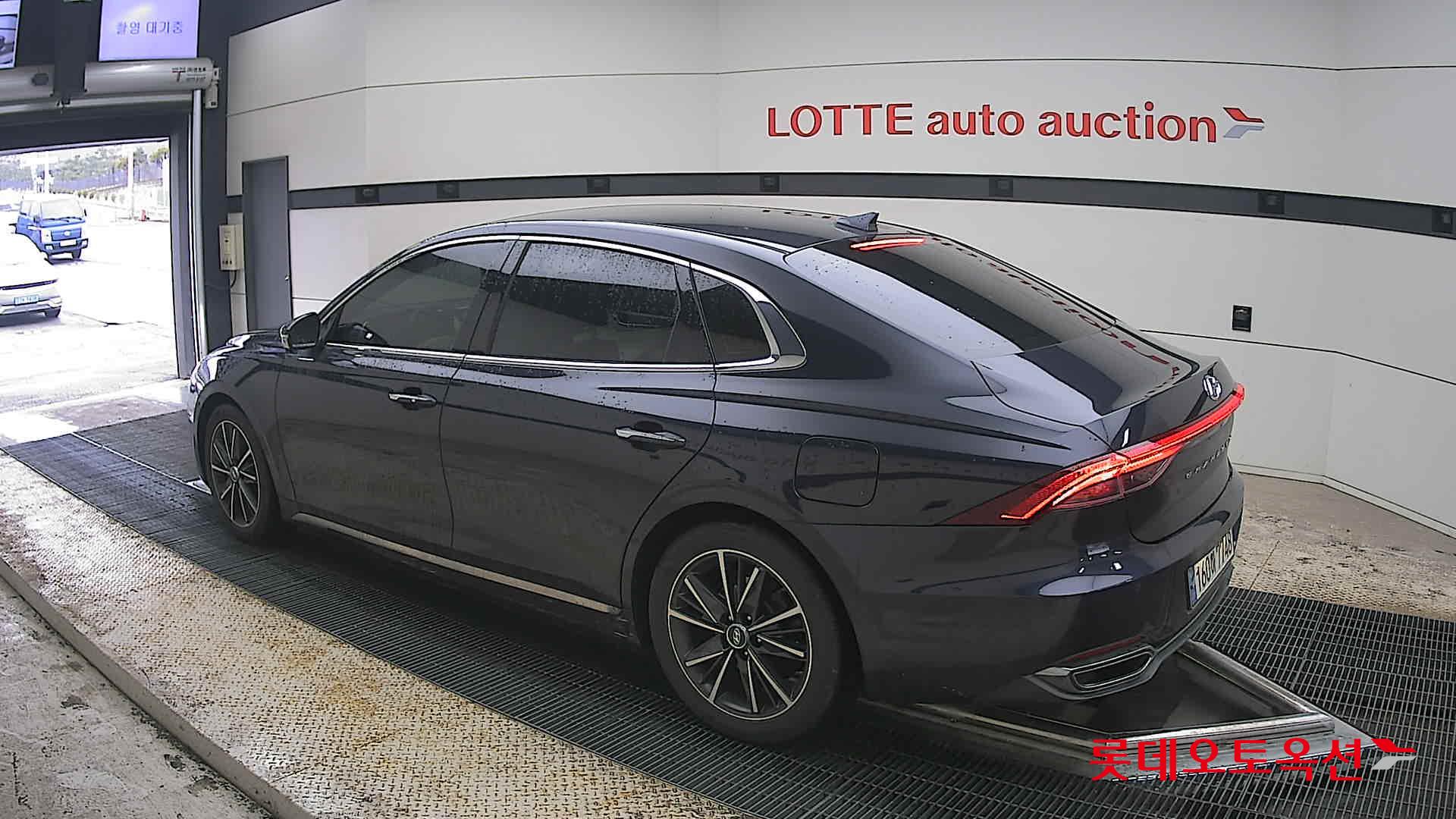 Hyundai Grandeur - 15