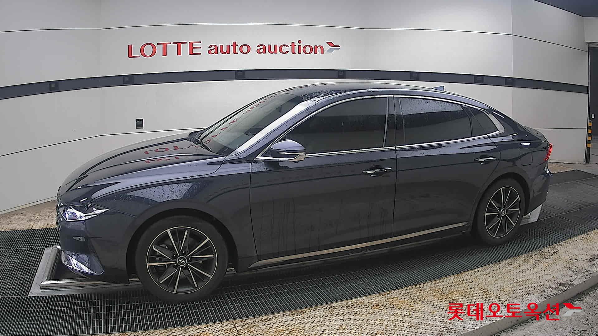 Hyundai Grandeur - 12