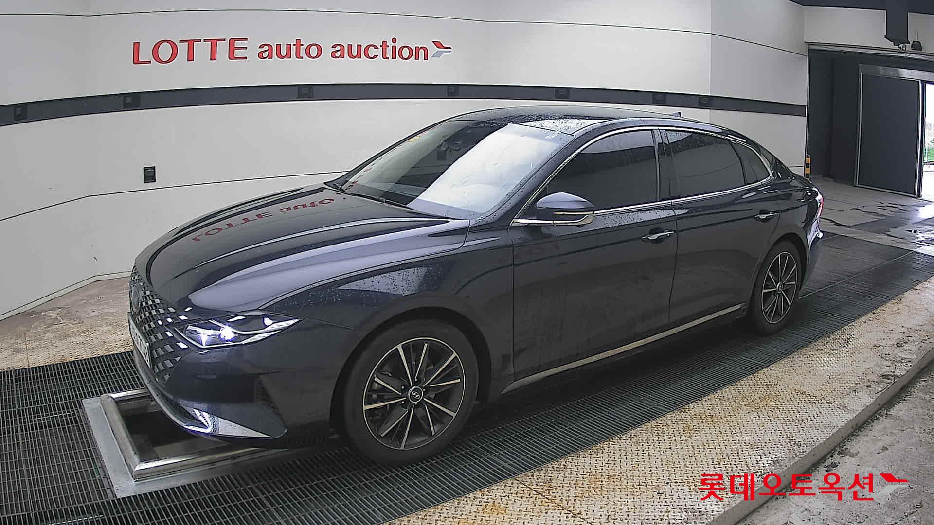 Hyundai Grandeur - 11