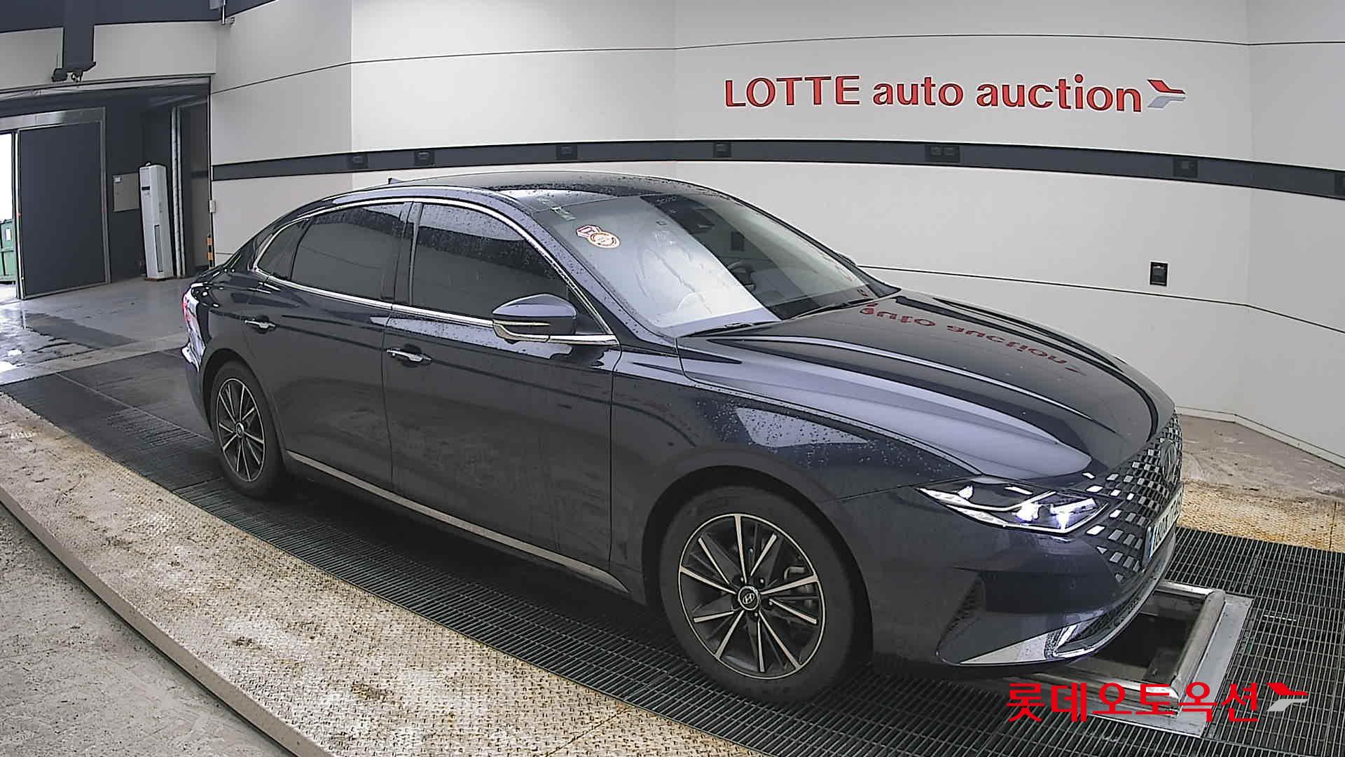 Hyundai Grandeur - 23