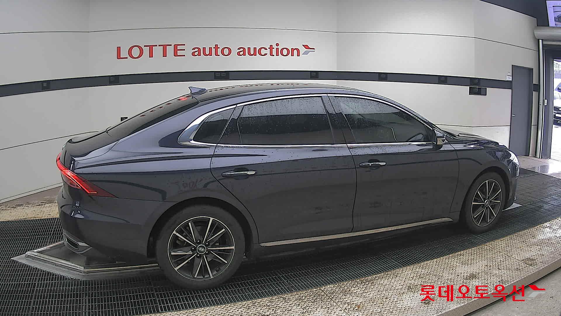 Hyundai Grandeur - 20