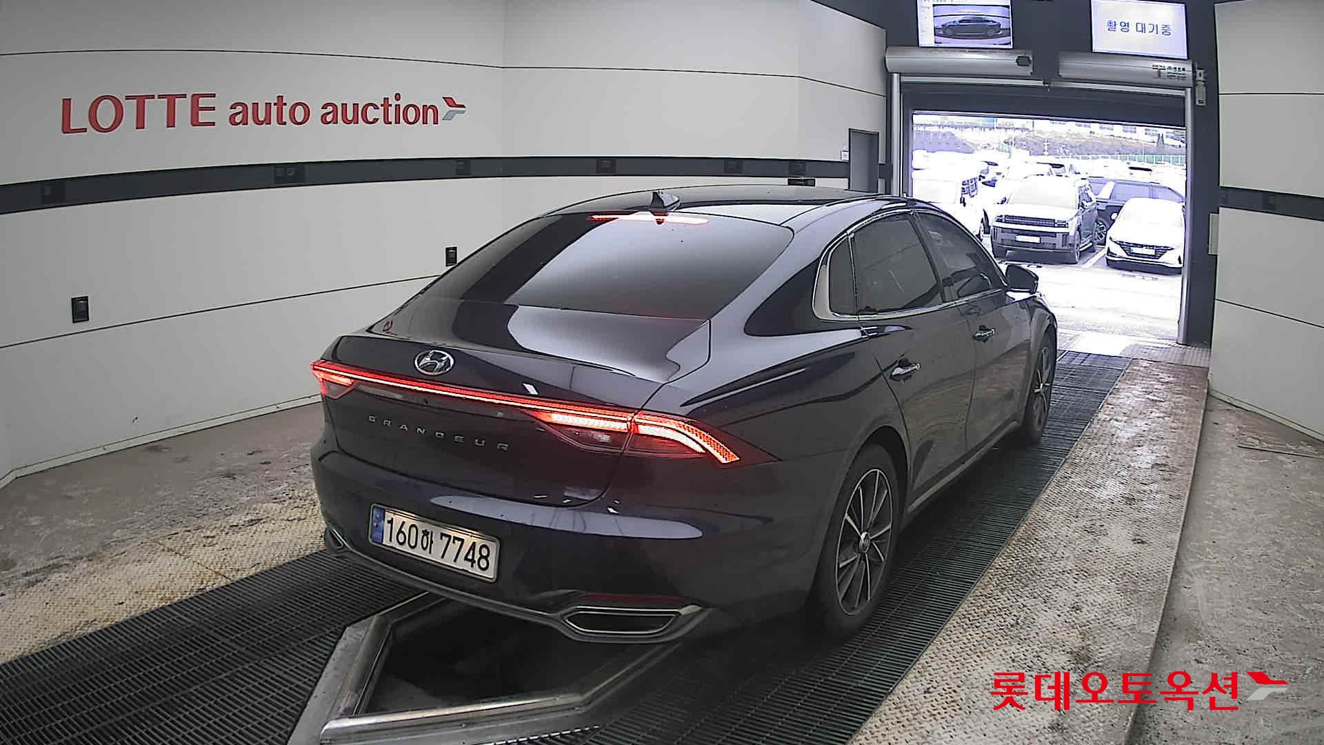 Hyundai Grandeur - 18