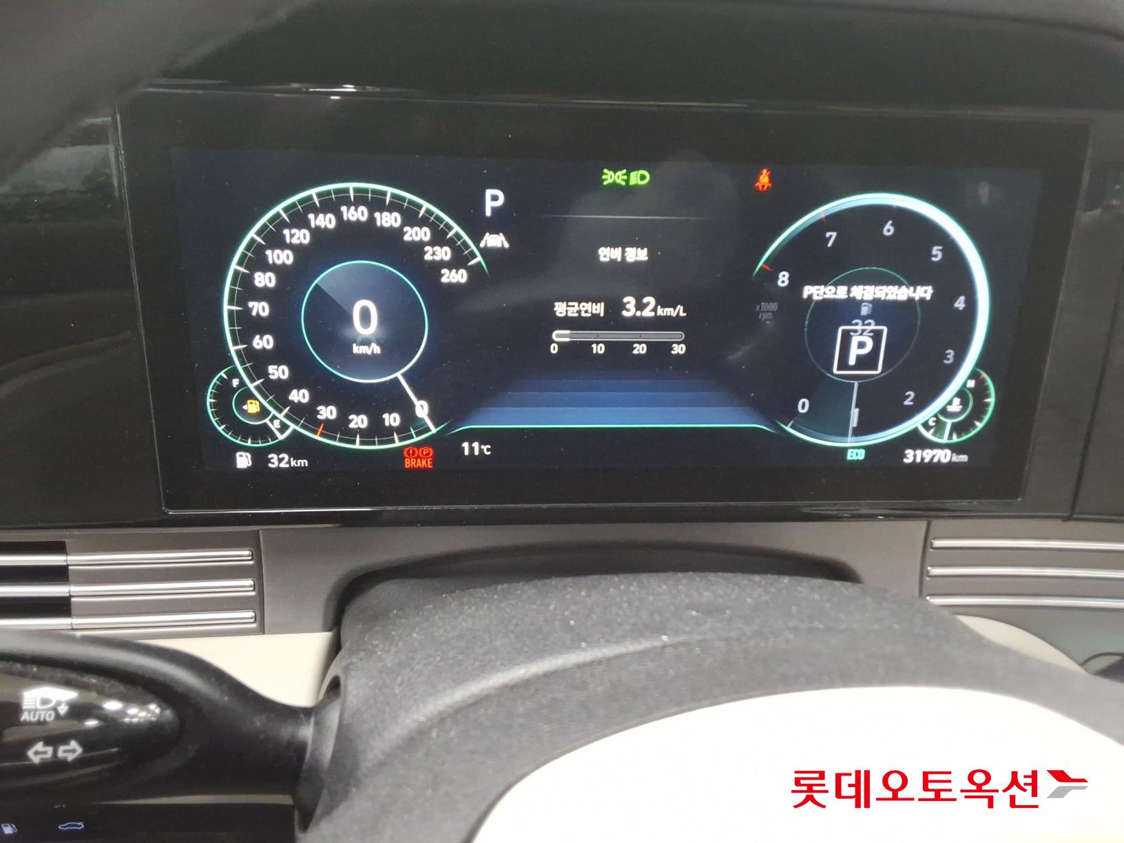 Hyundai Grandeur - 35