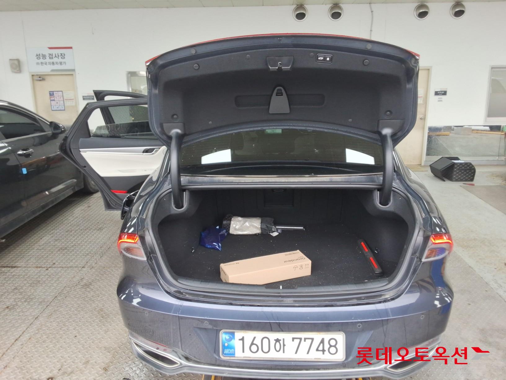 Hyundai Grandeur - 9