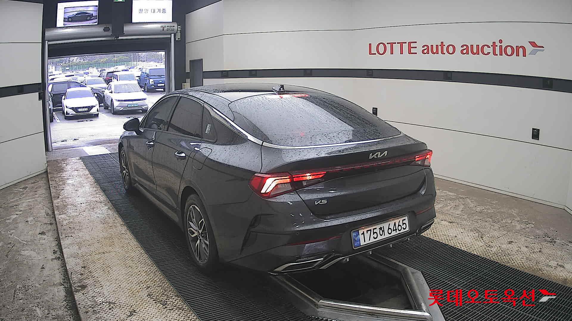 Kia K5 - 16