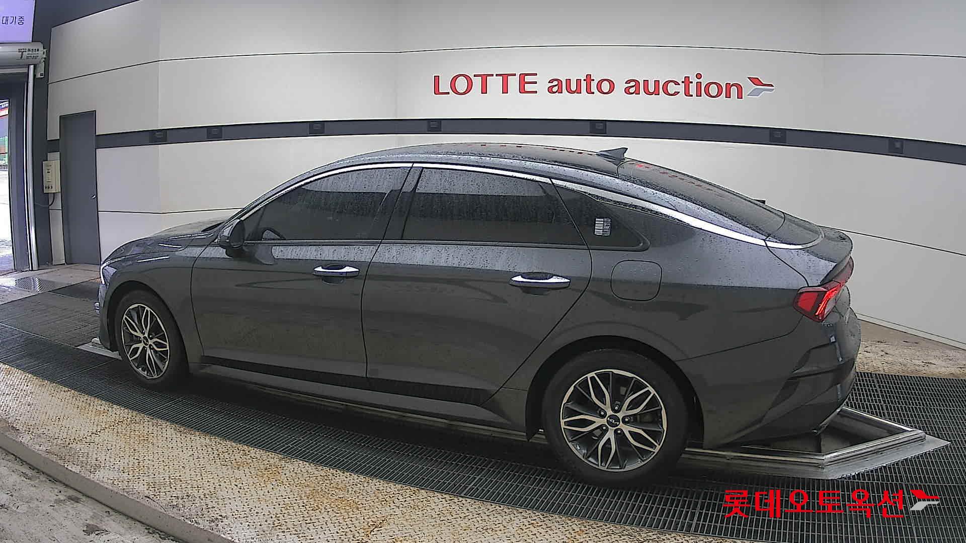 Kia K5 - 14