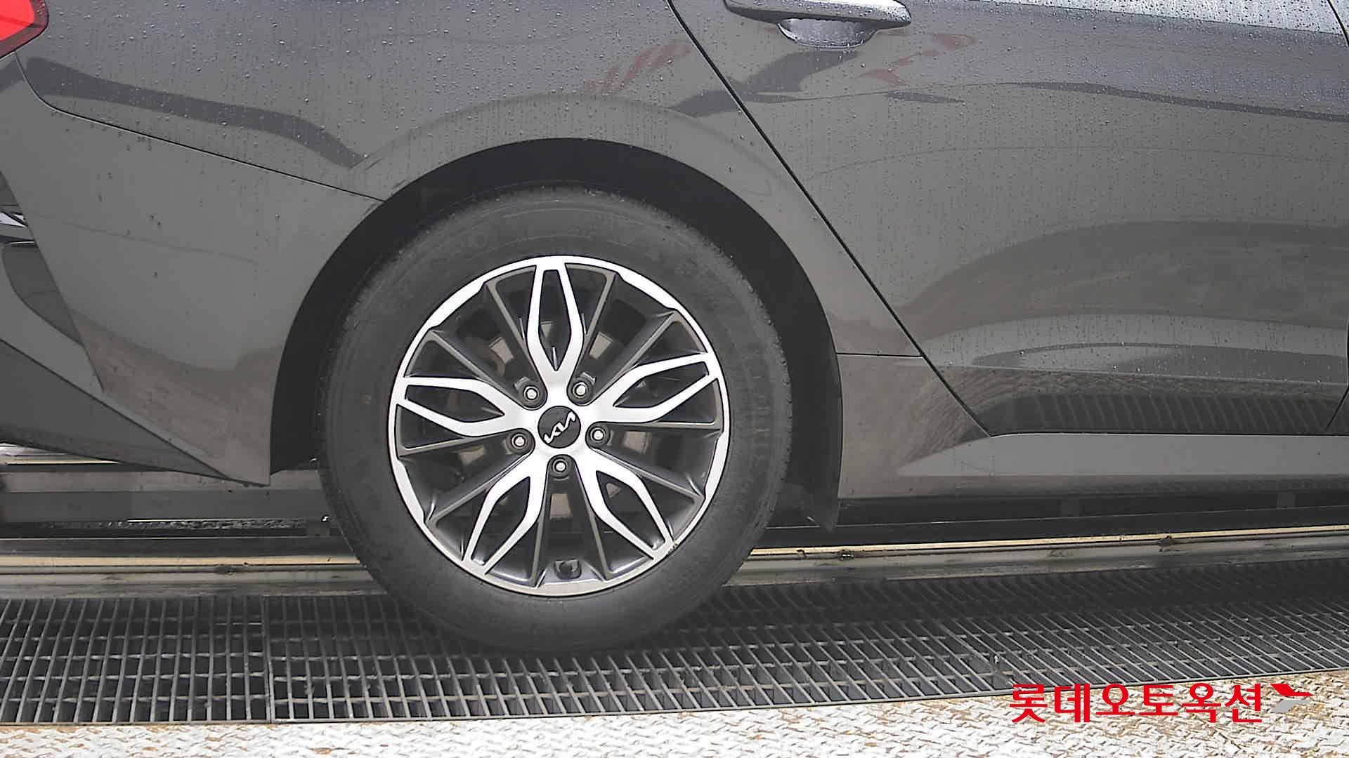 Kia K5 - 28