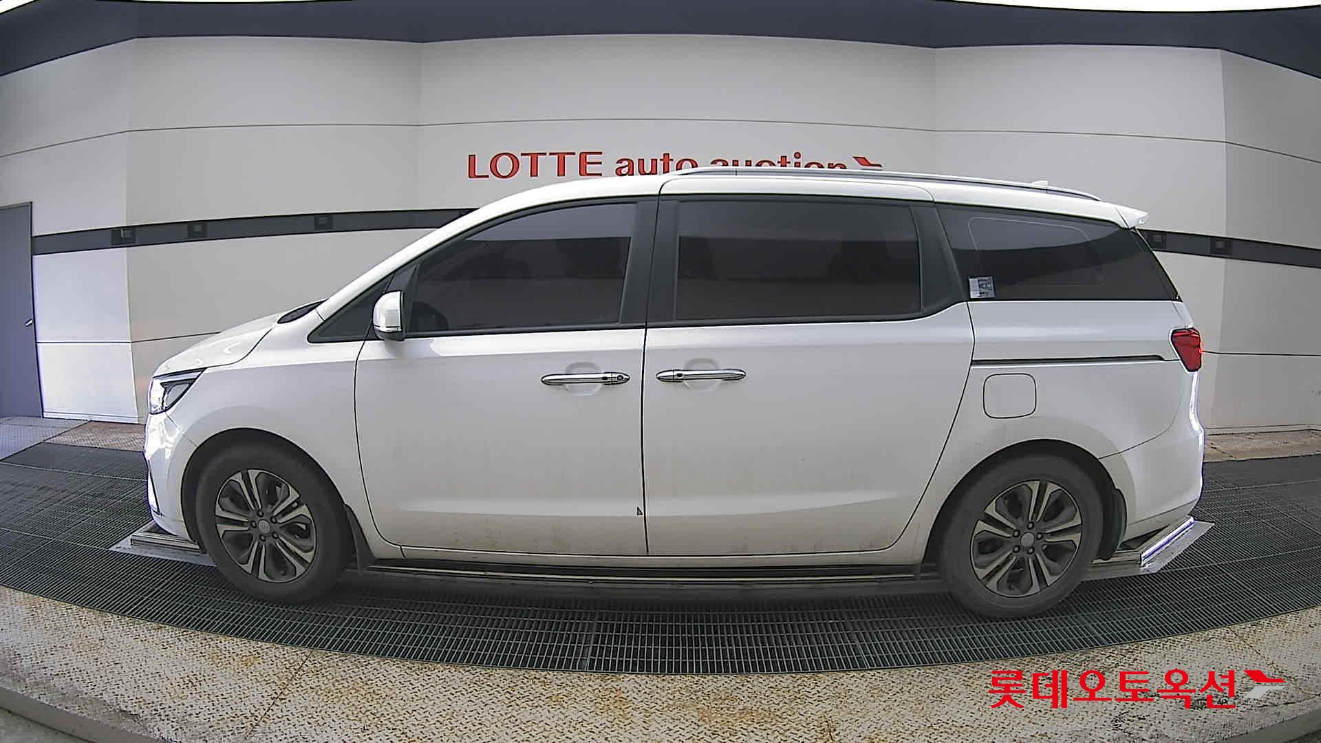 كيا نيو كارنيفال 2020 - صورة 13