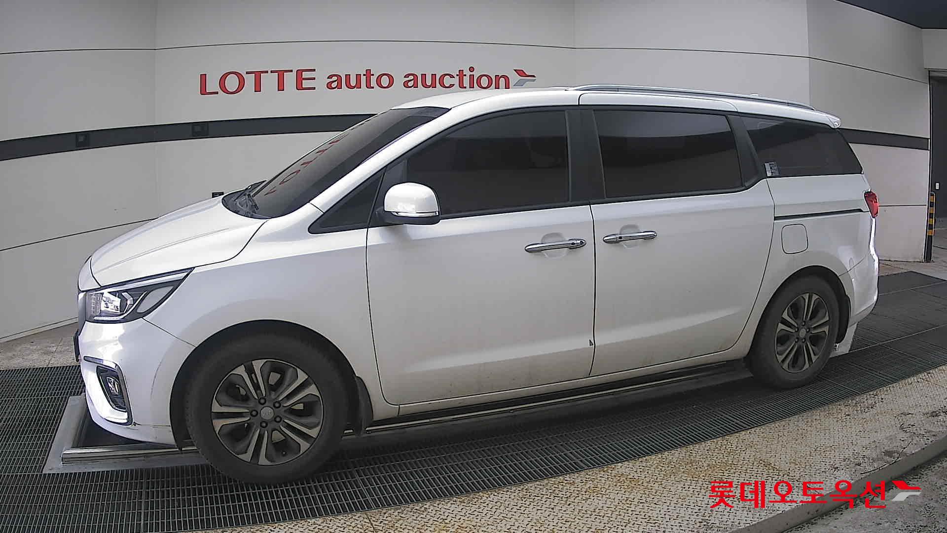 كيا نيو كارنيفال 2020 - صورة 12