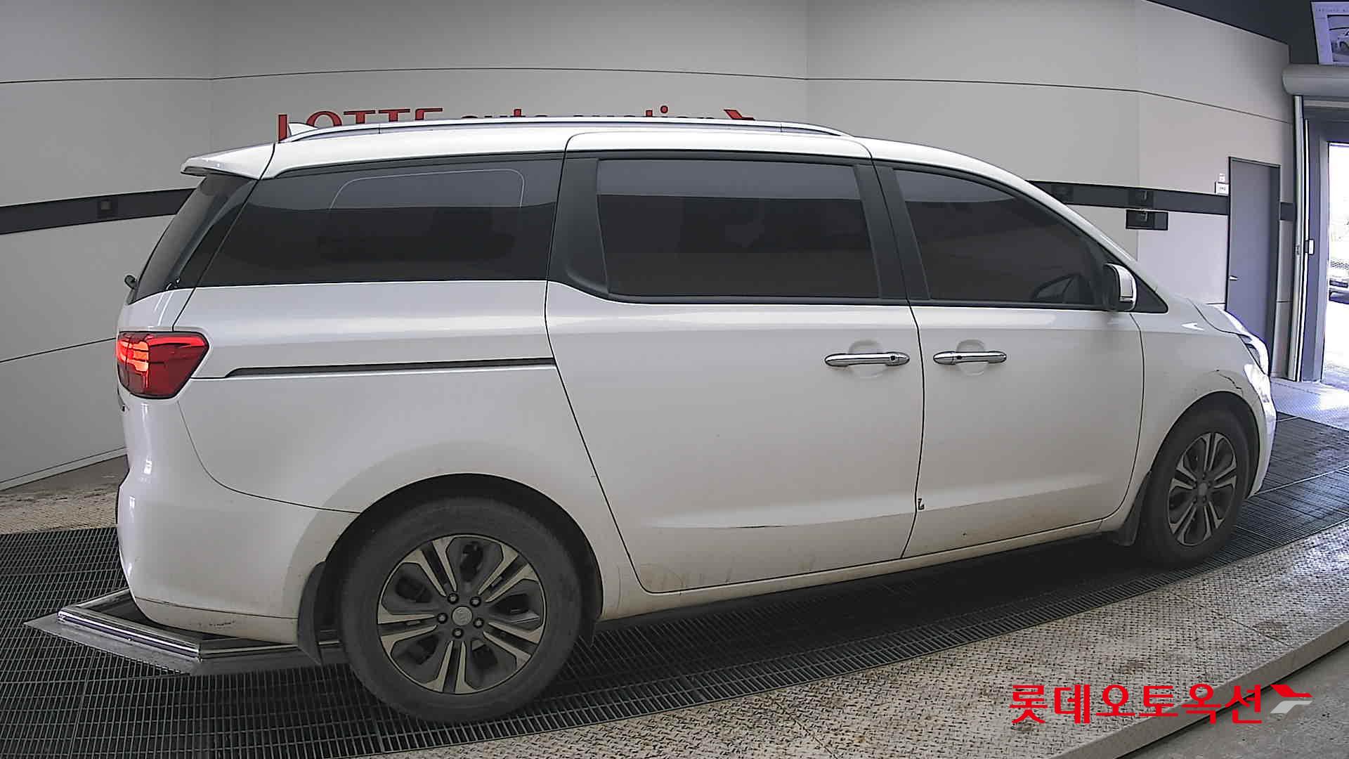 كيا نيو كارنيفال 2020 - صورة 20