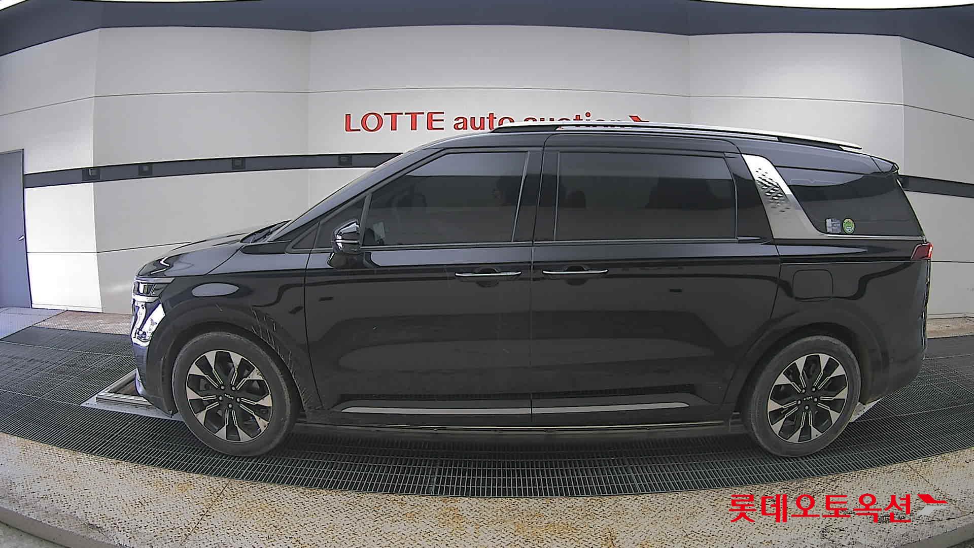 Kia Carnival 2023 - Image 13