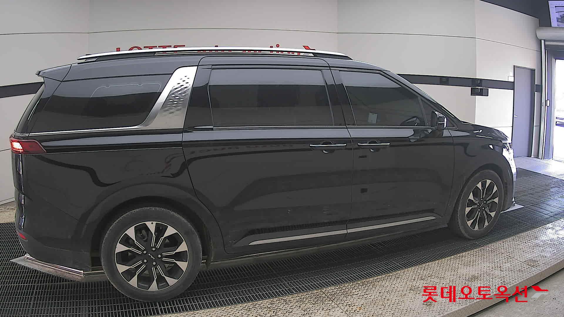 Kia Carnival 2023 - Image 20