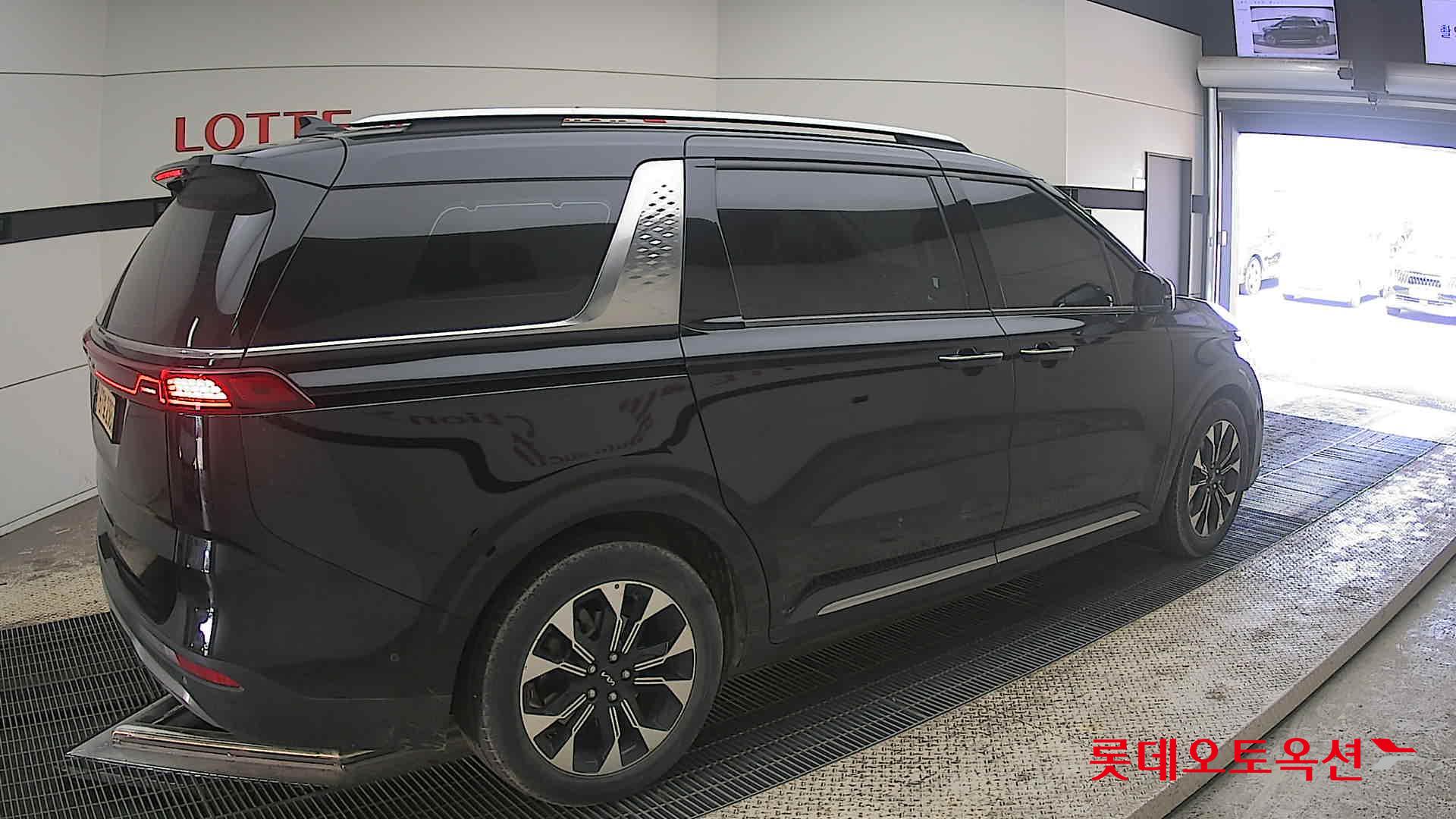 Kia Carnival 2023 - Image 19