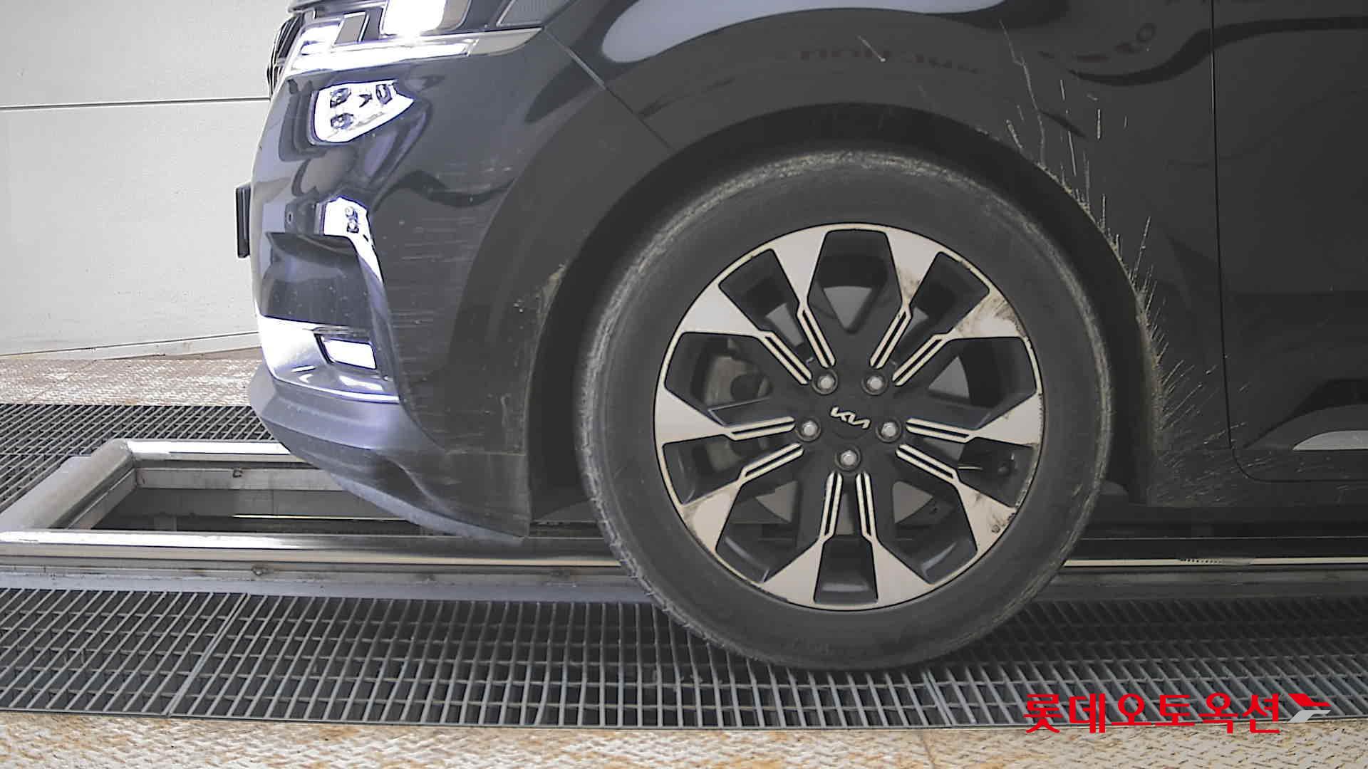 Kia Carnival 2023 - Image 25