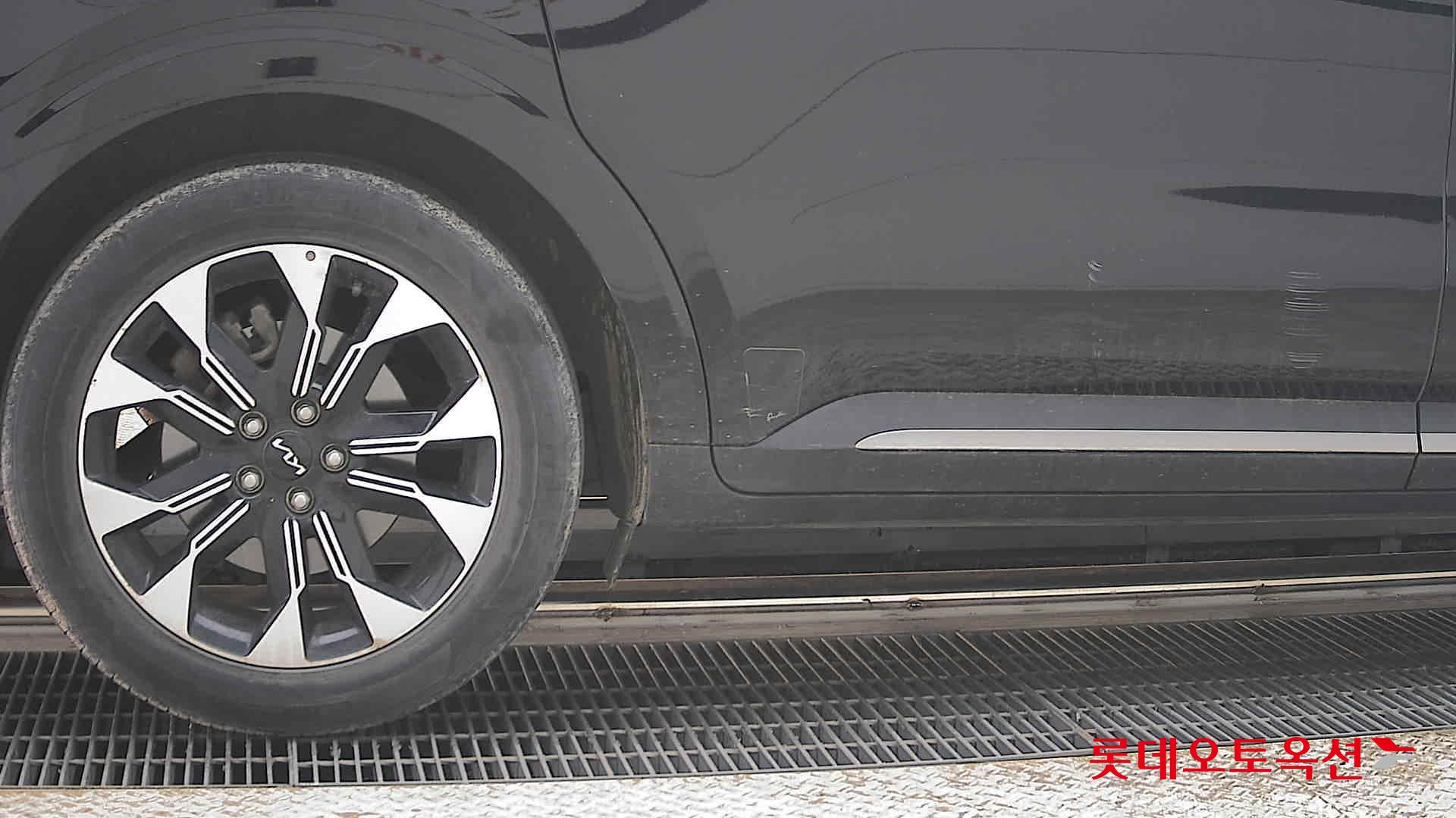 Kia Carnival 2023 - Image 28