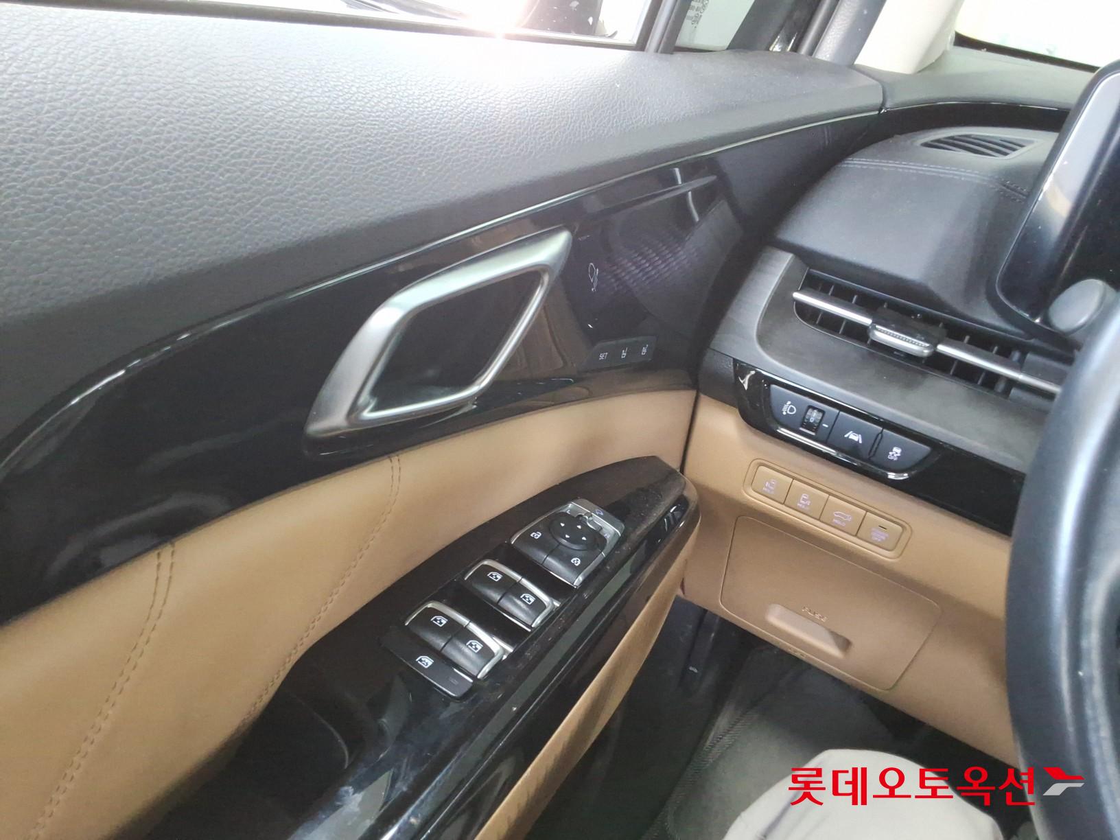 Kia Carnival 2023 - Image 29