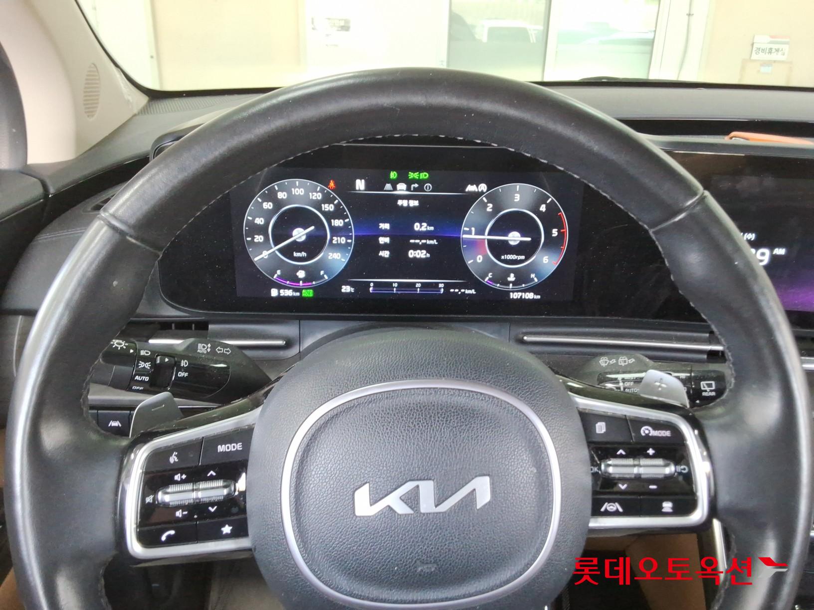 Kia Carnival 2023 - Image 30