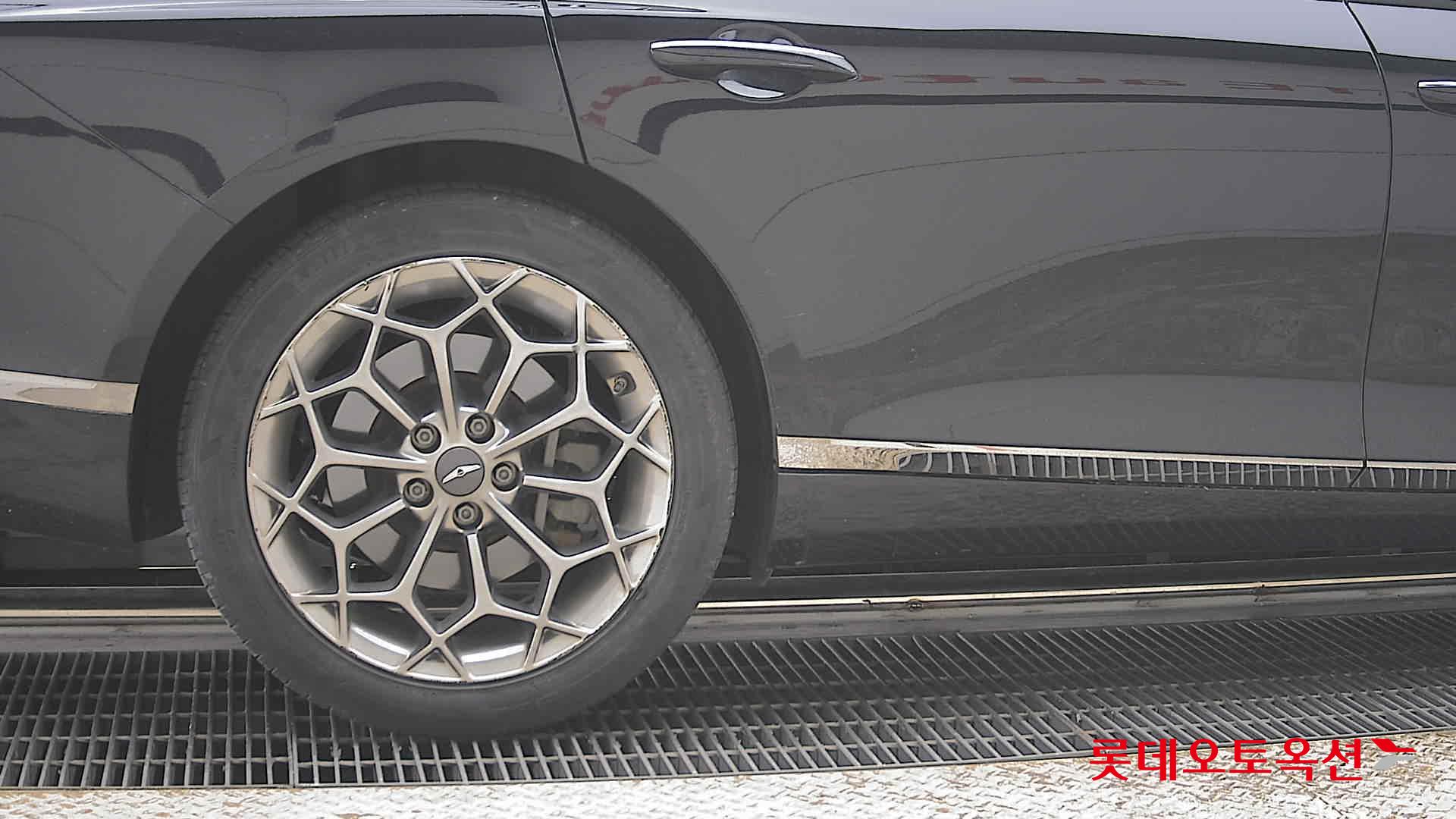 2021 - genesis g80