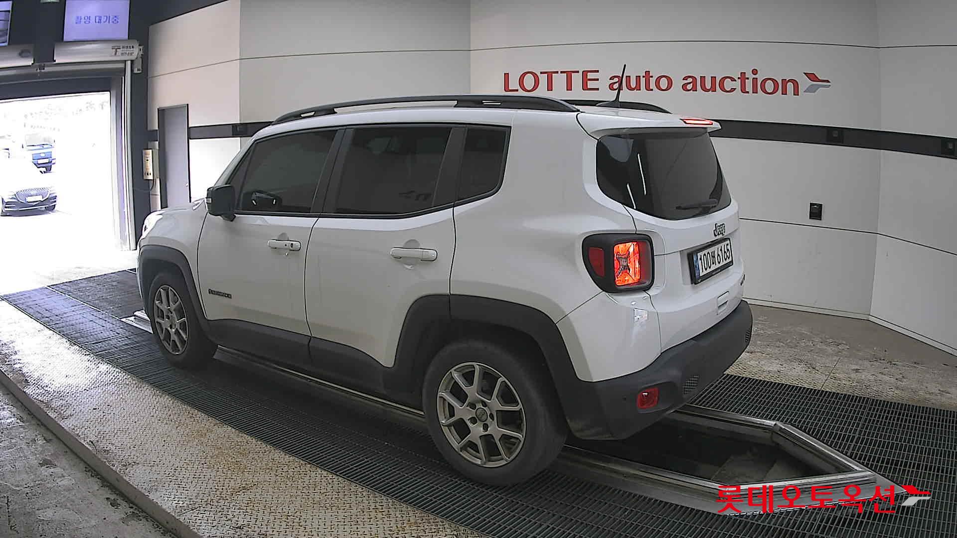 CHRYSLER 짚 레니게이드 - 15