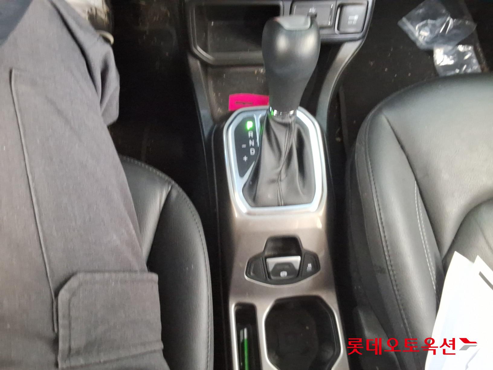 CHRYSLER 짚 레니게이드 - 34
