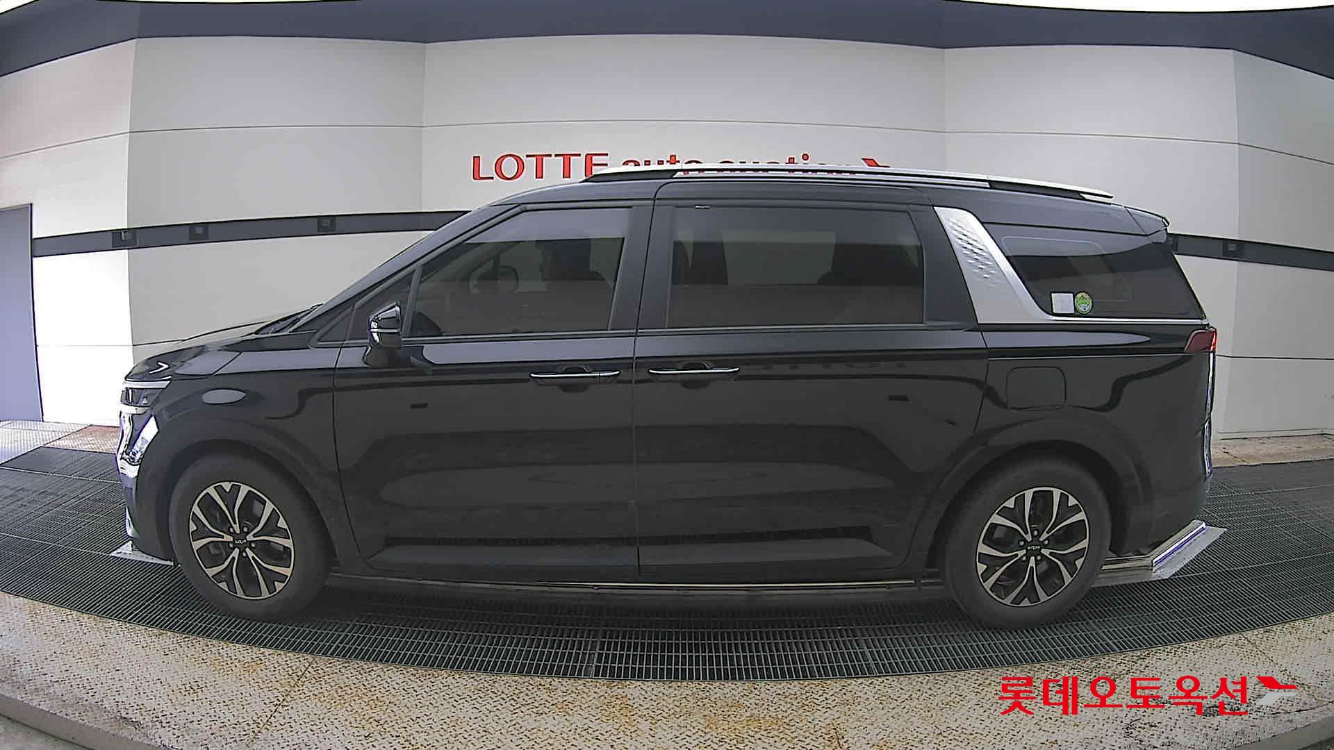 Kia Carnival 2023 - Image 13