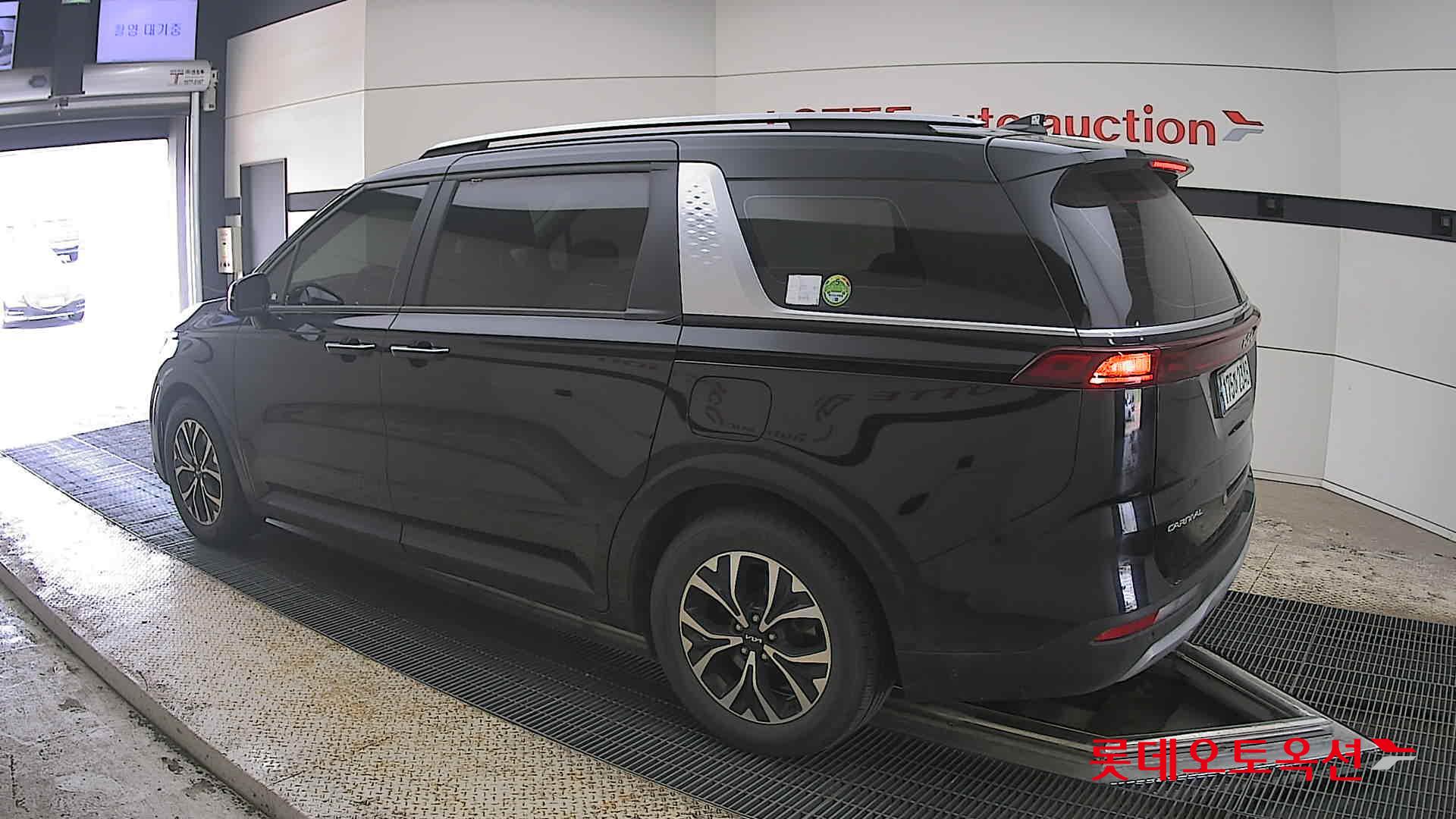 Kia Carnival 2023 - Image 15