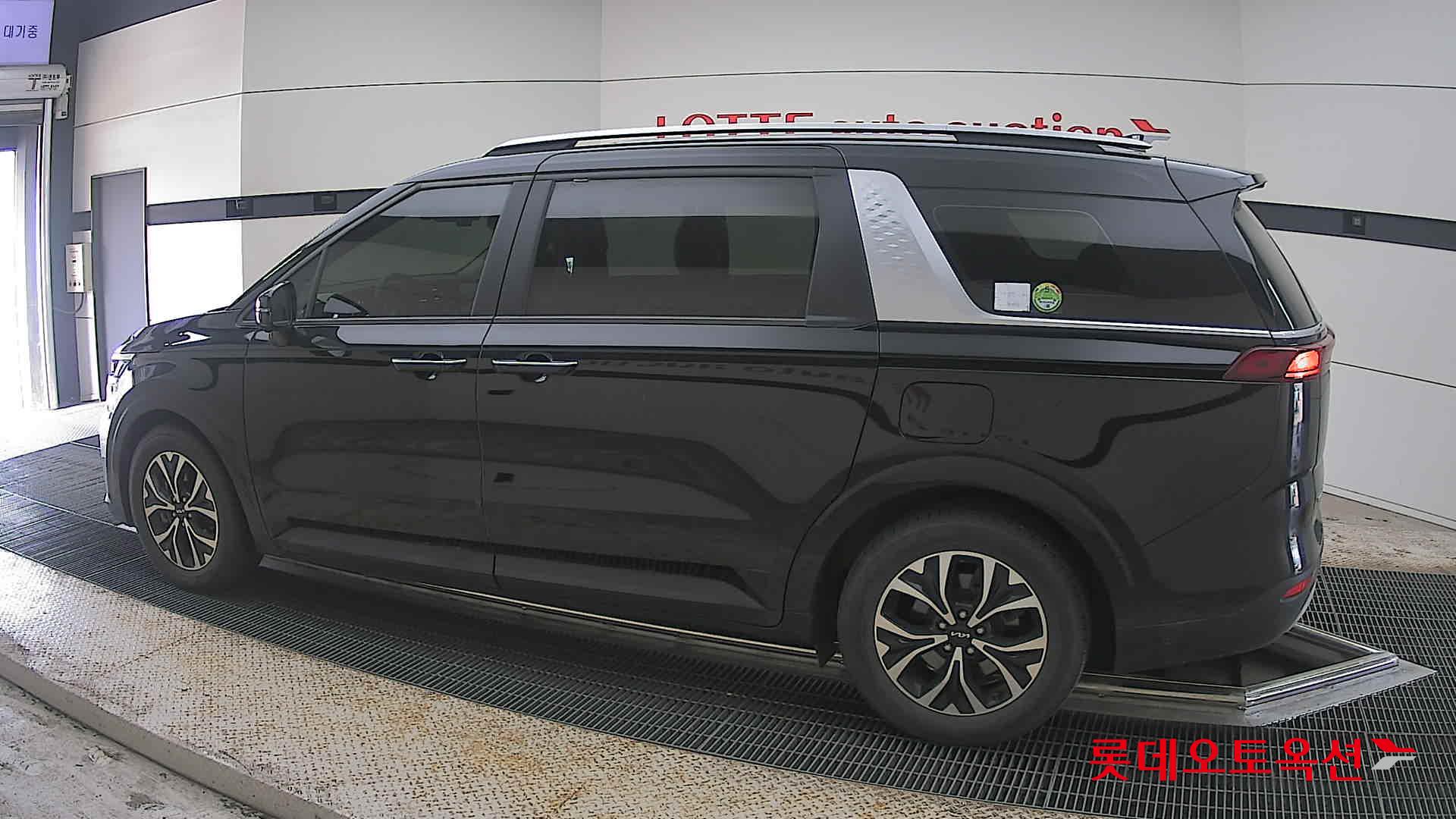 Kia Carnival 2023 - Image 14