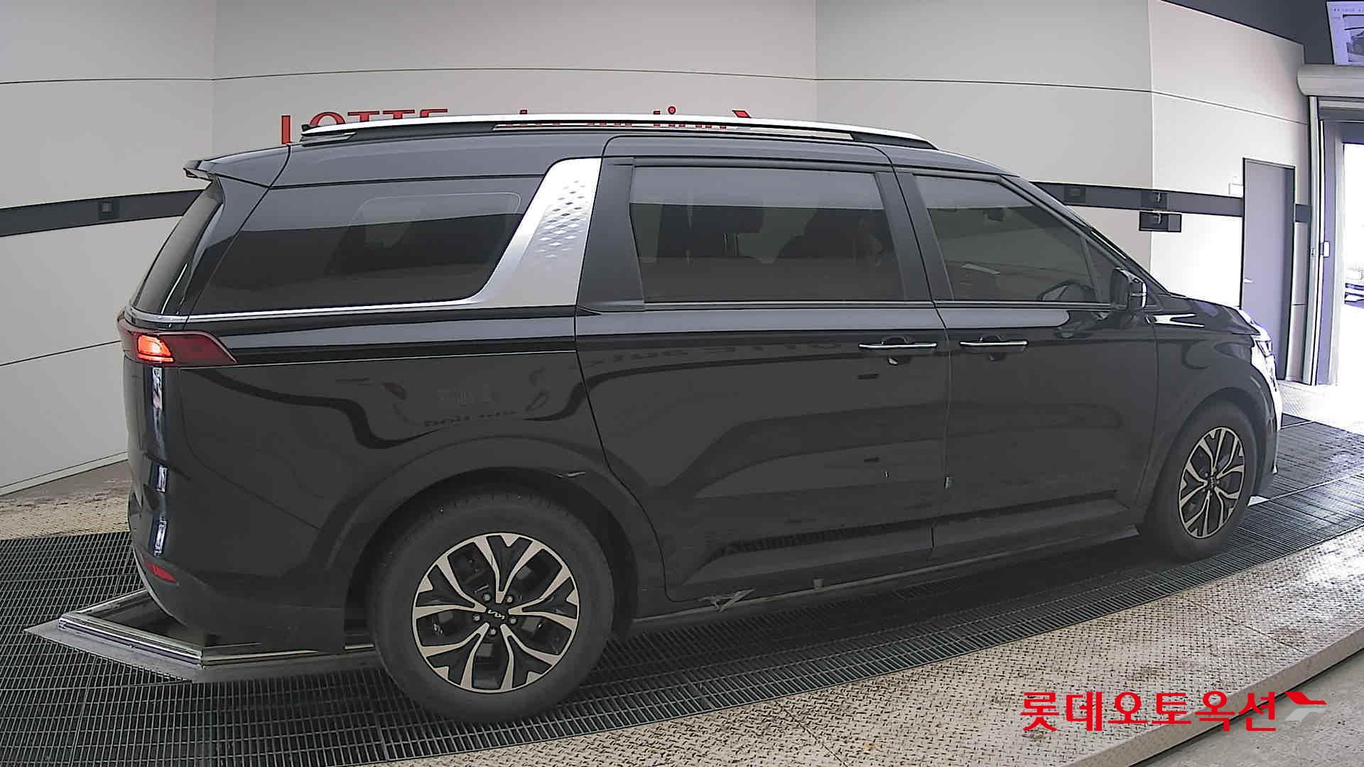 Kia Carnival 2023 - Image 20