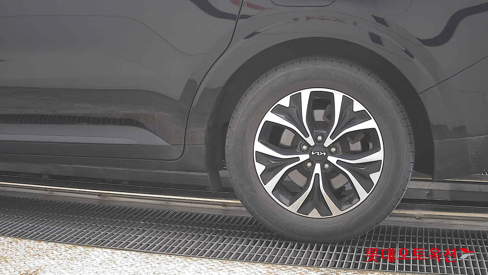 Kia Carnival 2023 - Image 26