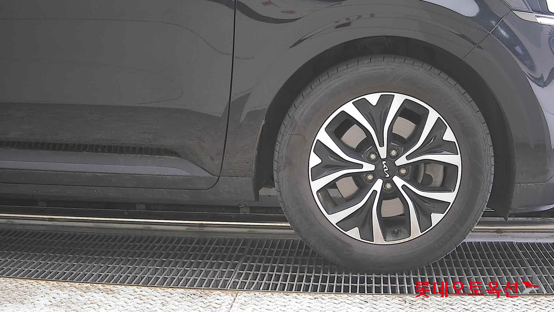 Kia Carnival 2023 - Image 27