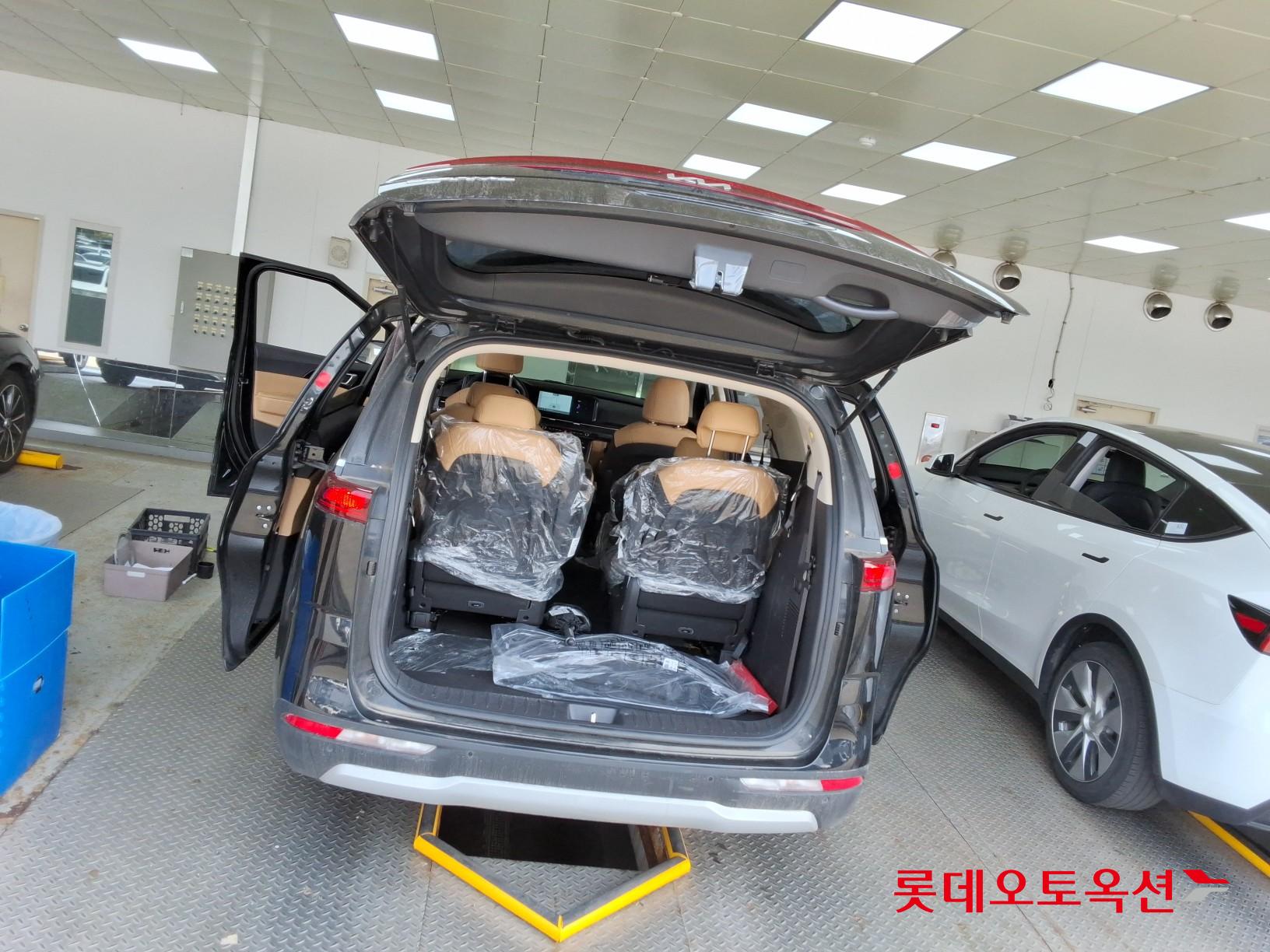 Kia Carnival 2023 - Image 9