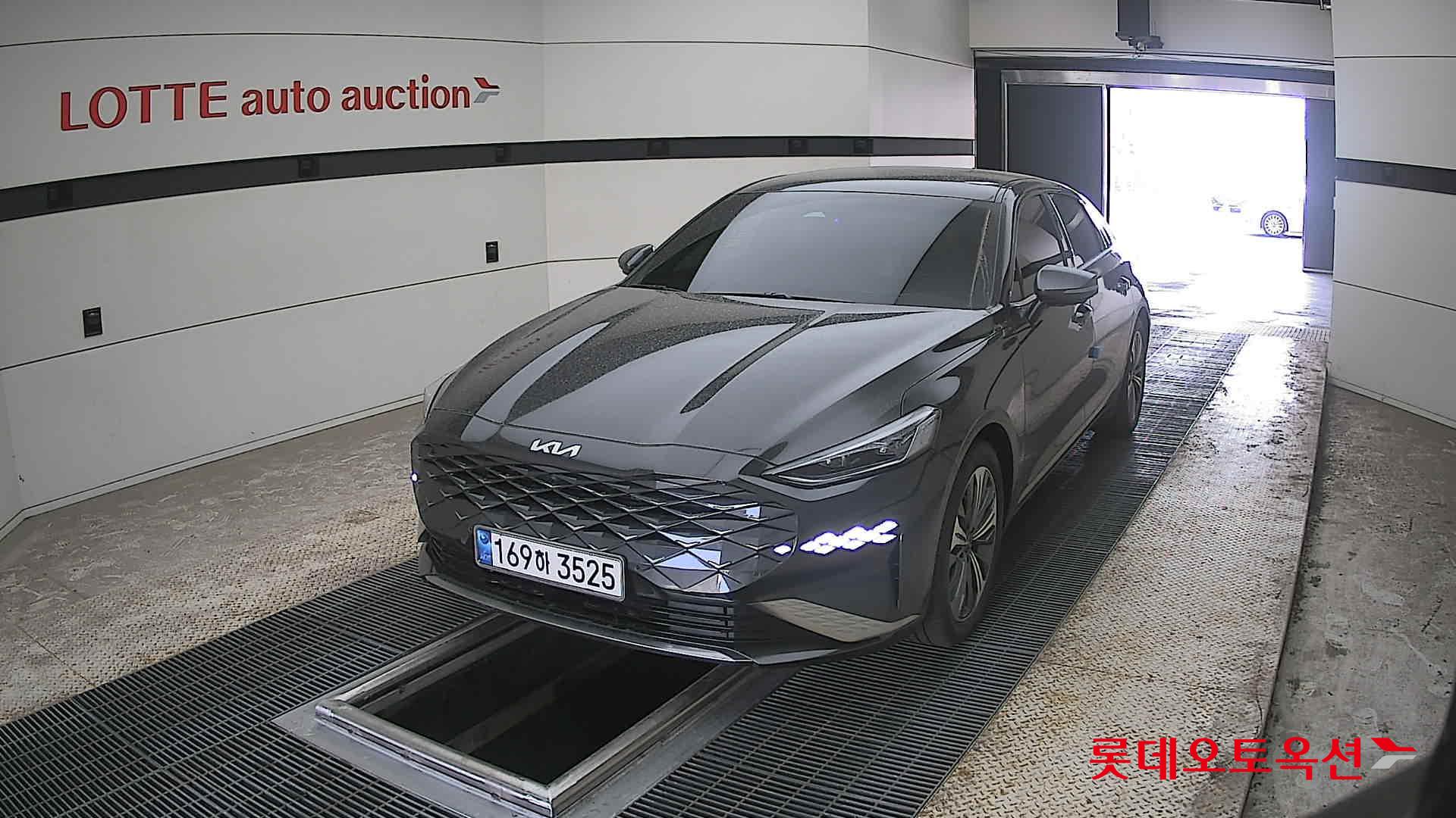 كيا K8 2022 - صورة 10