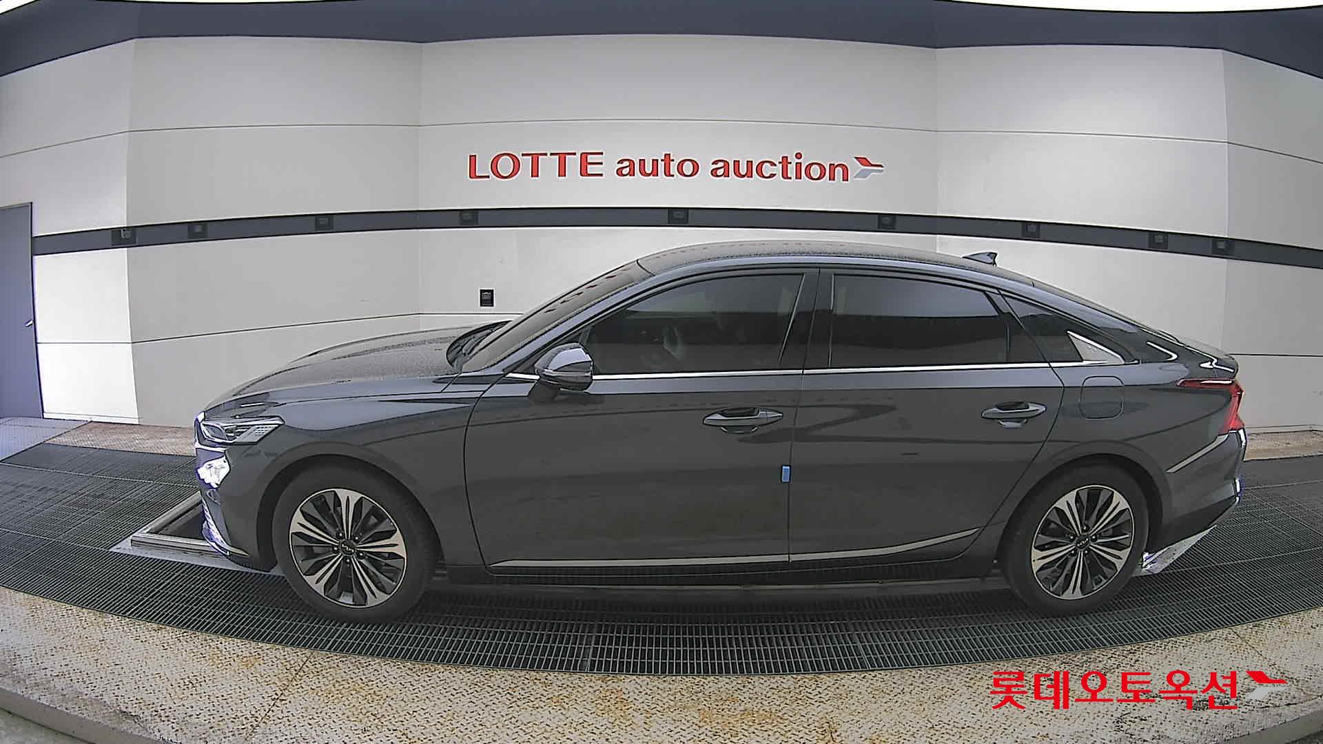 كيا K8 2022 - صورة 13