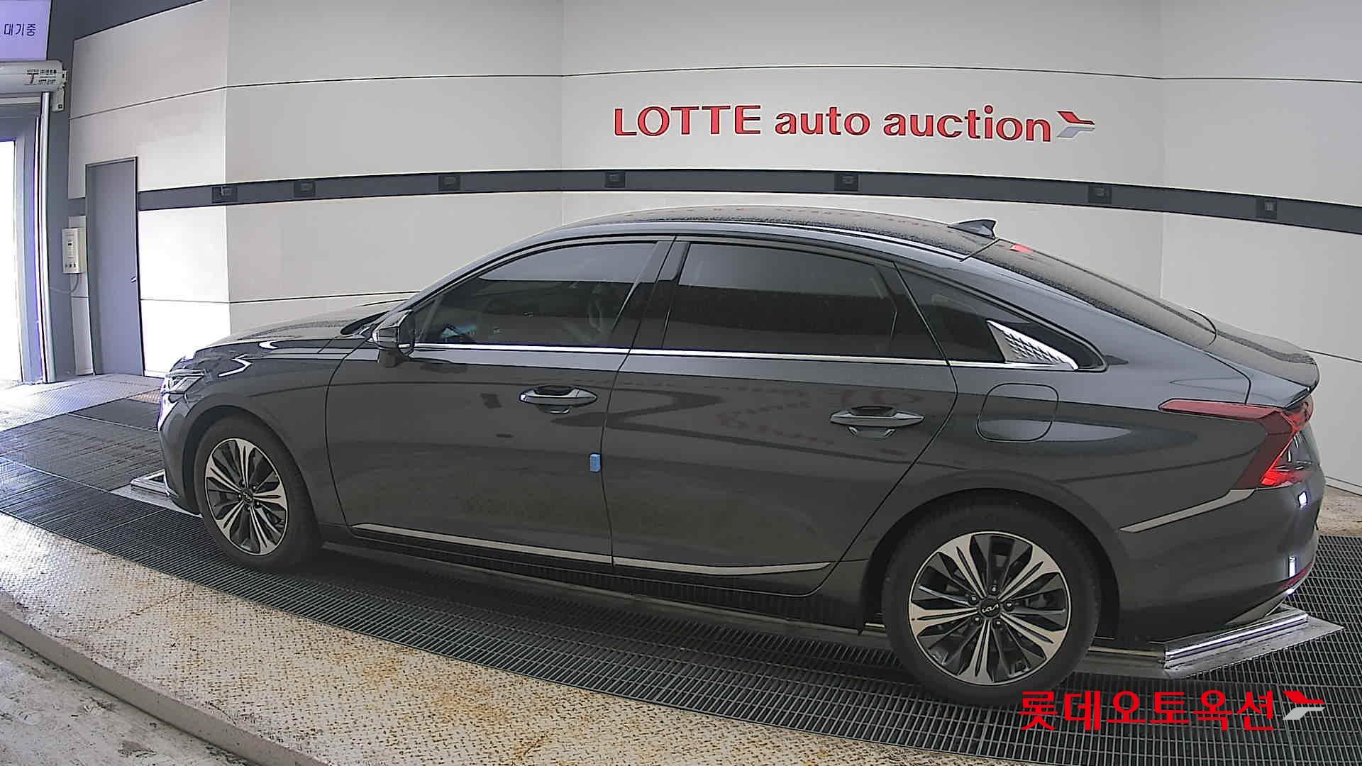 كيا K8 2022 - صورة 14