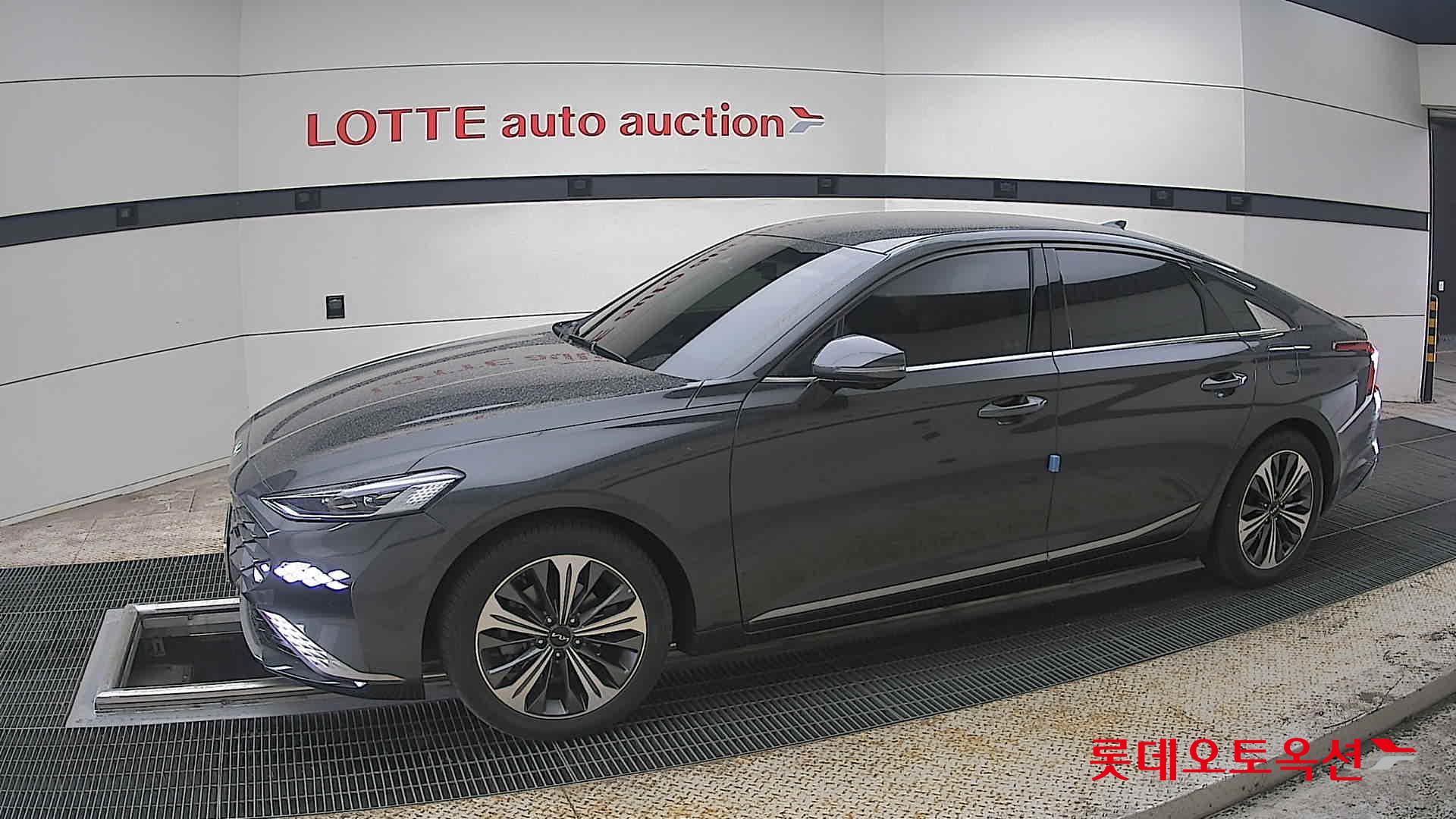 كيا K8 2022 - صورة 12