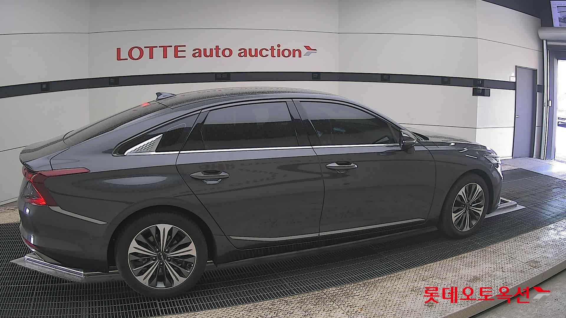 كيا K8 2022 - صورة 20