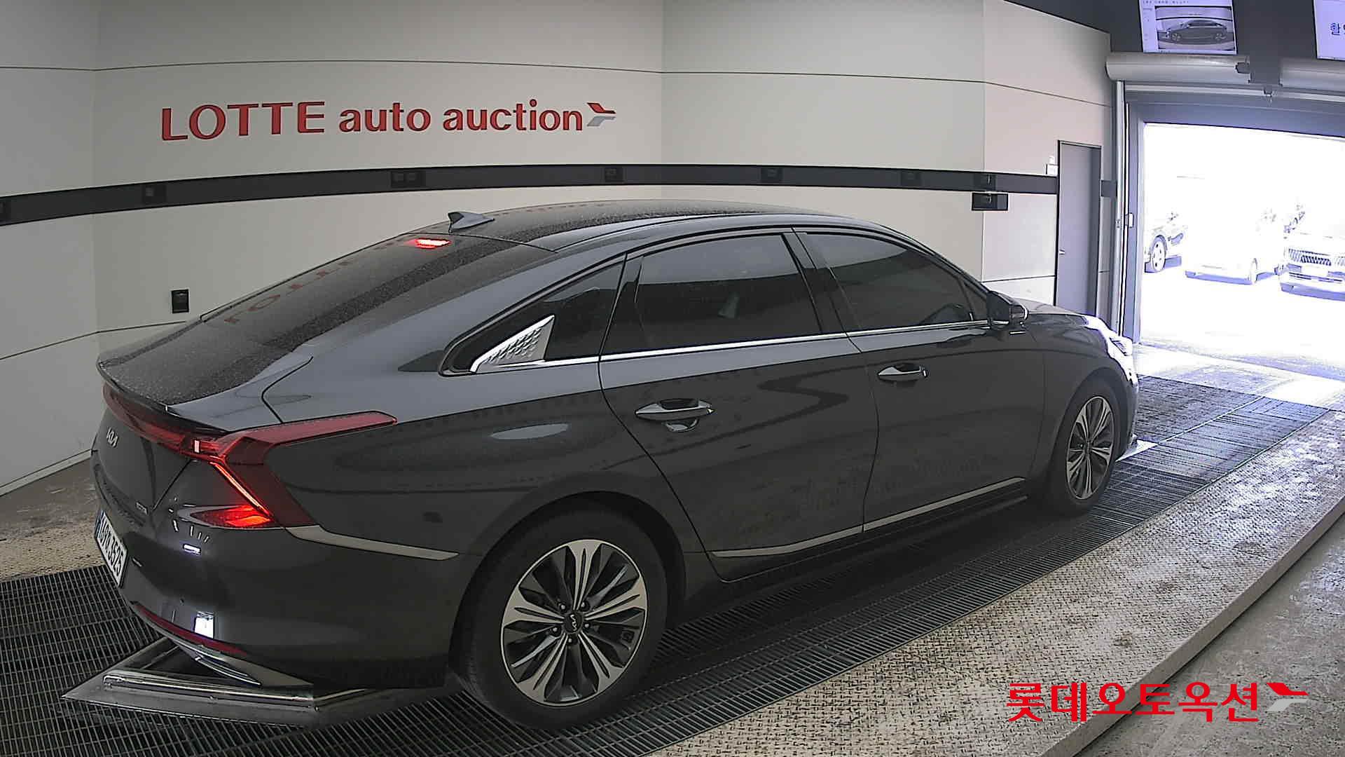 كيا K8 2022 - صورة 19