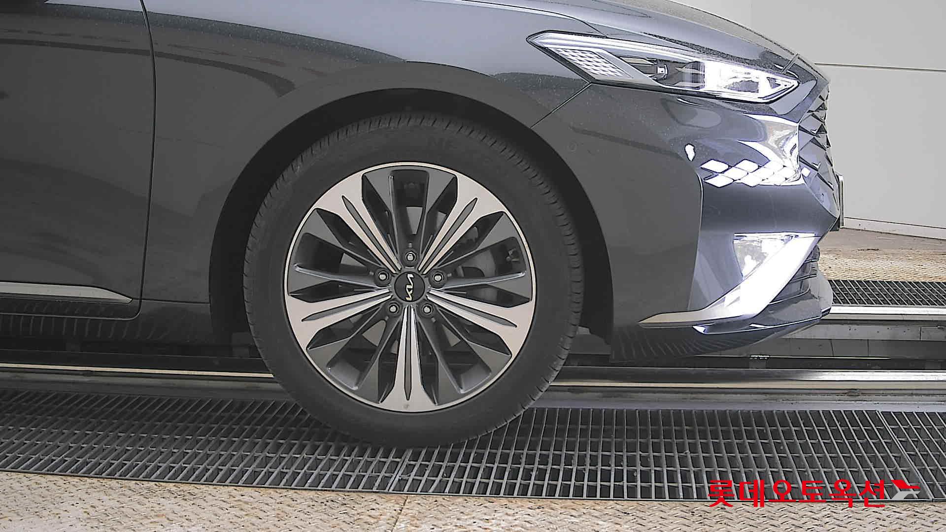 كيا K8 2022 - صورة 27