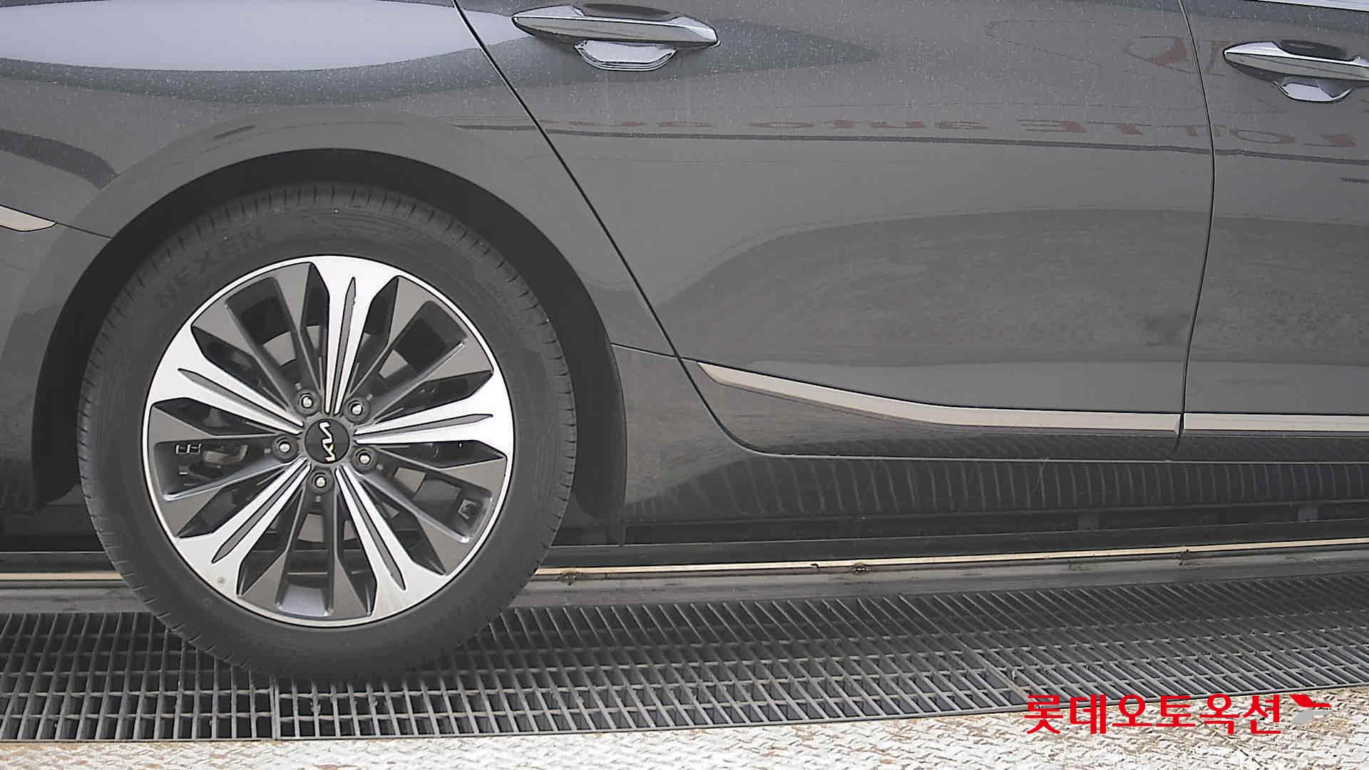 كيا K8 2022 - صورة 28