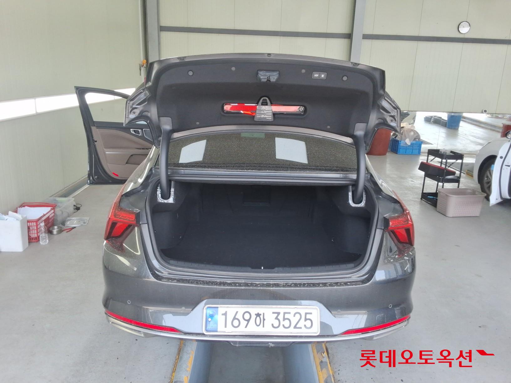 كيا K8 2022 - صورة 9