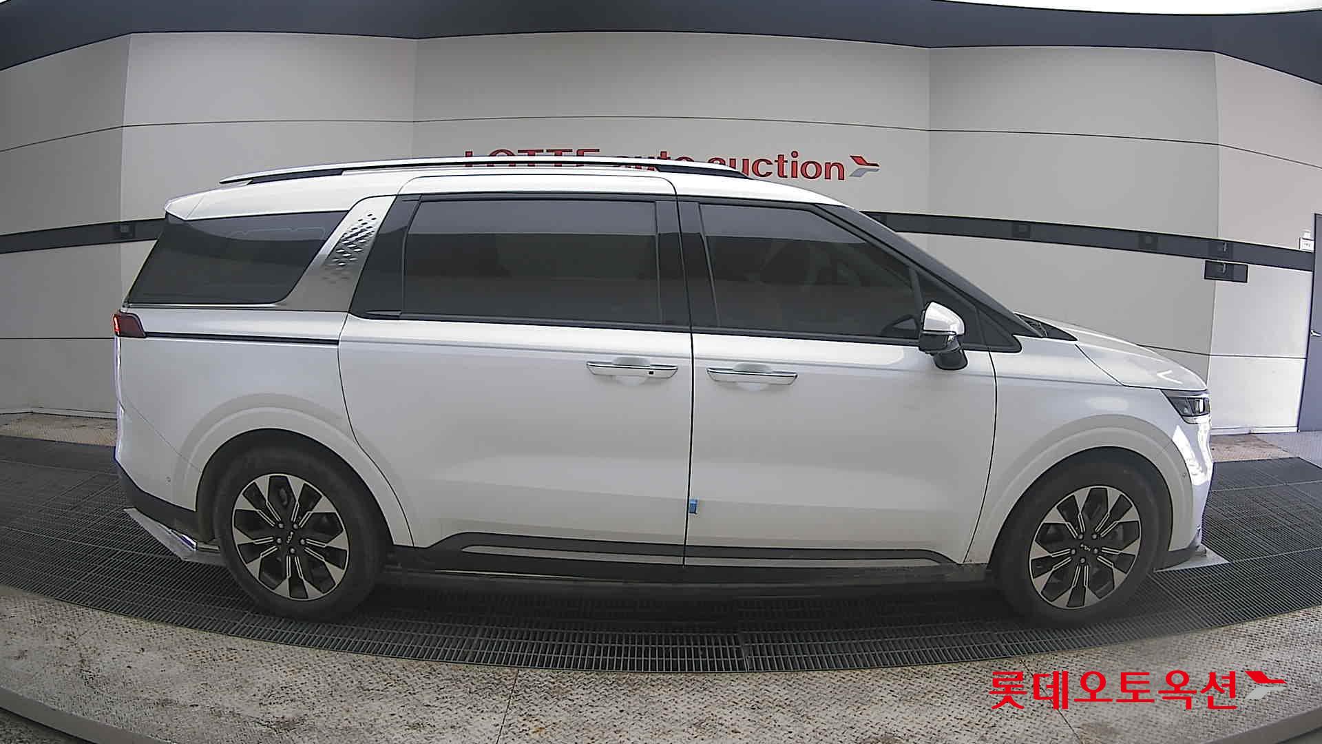 Kia Carnival 2023 - Image 21