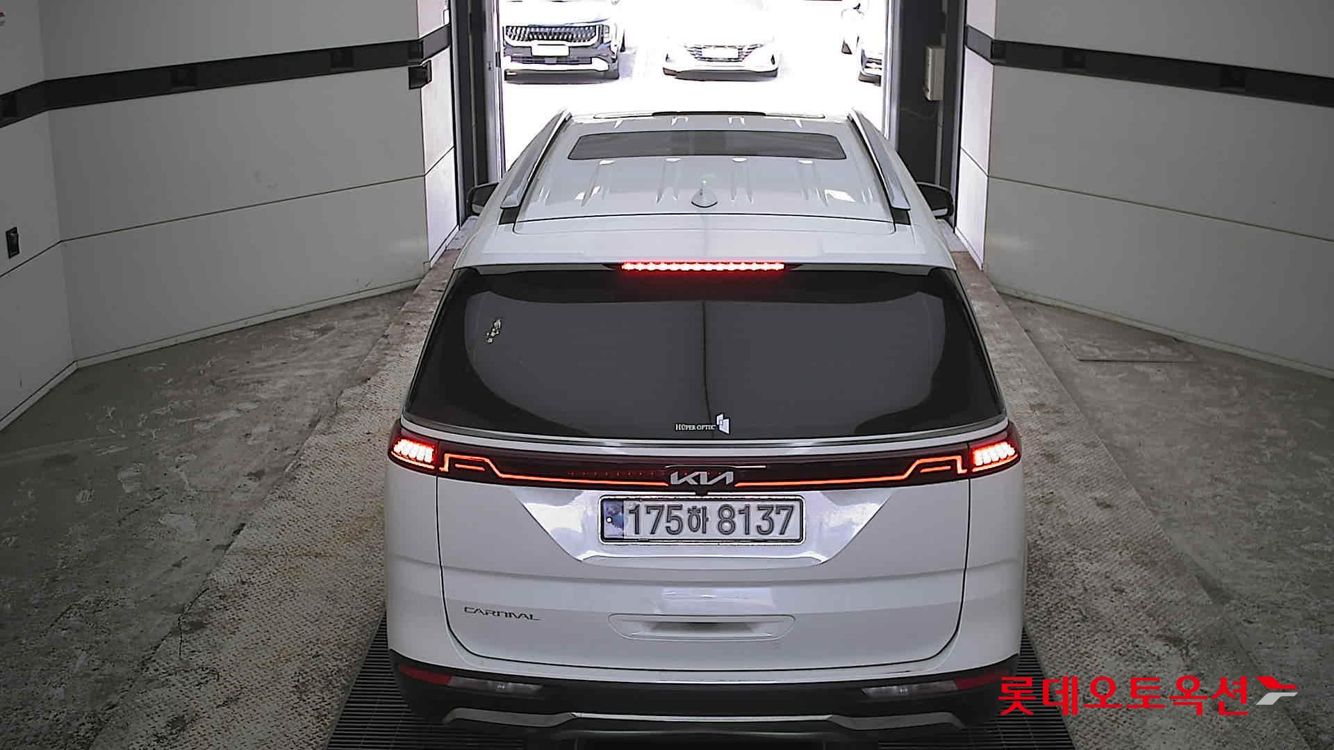 Kia Carnival 2023 - Image 17