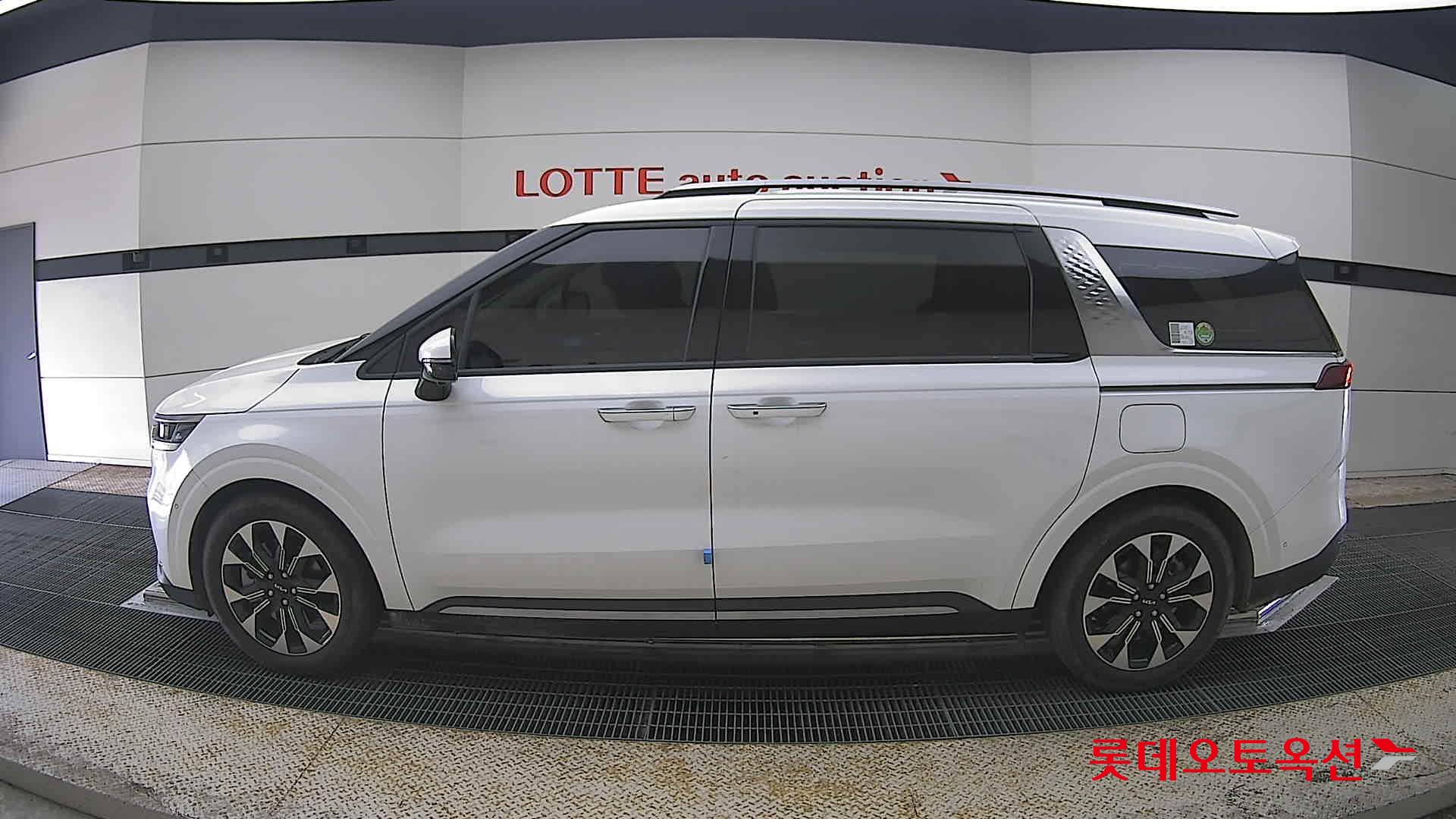Kia Carnival 2023 - Image 13