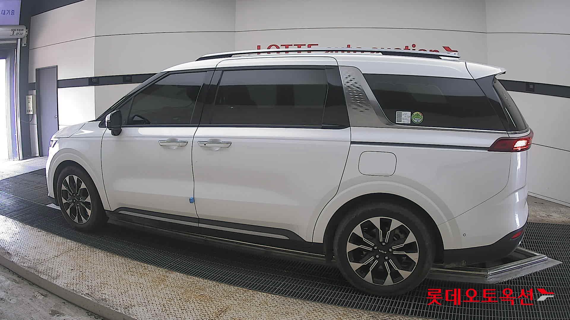 Kia Carnival 2023 - Image 14