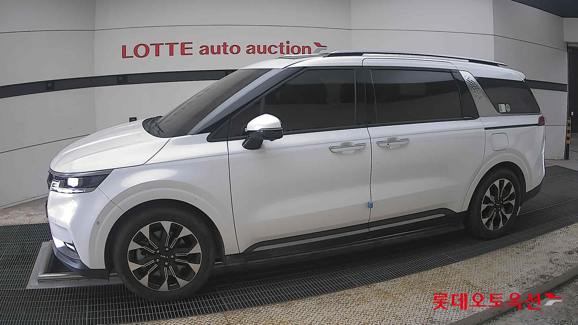 Kia Carnival 2023 - Image 12