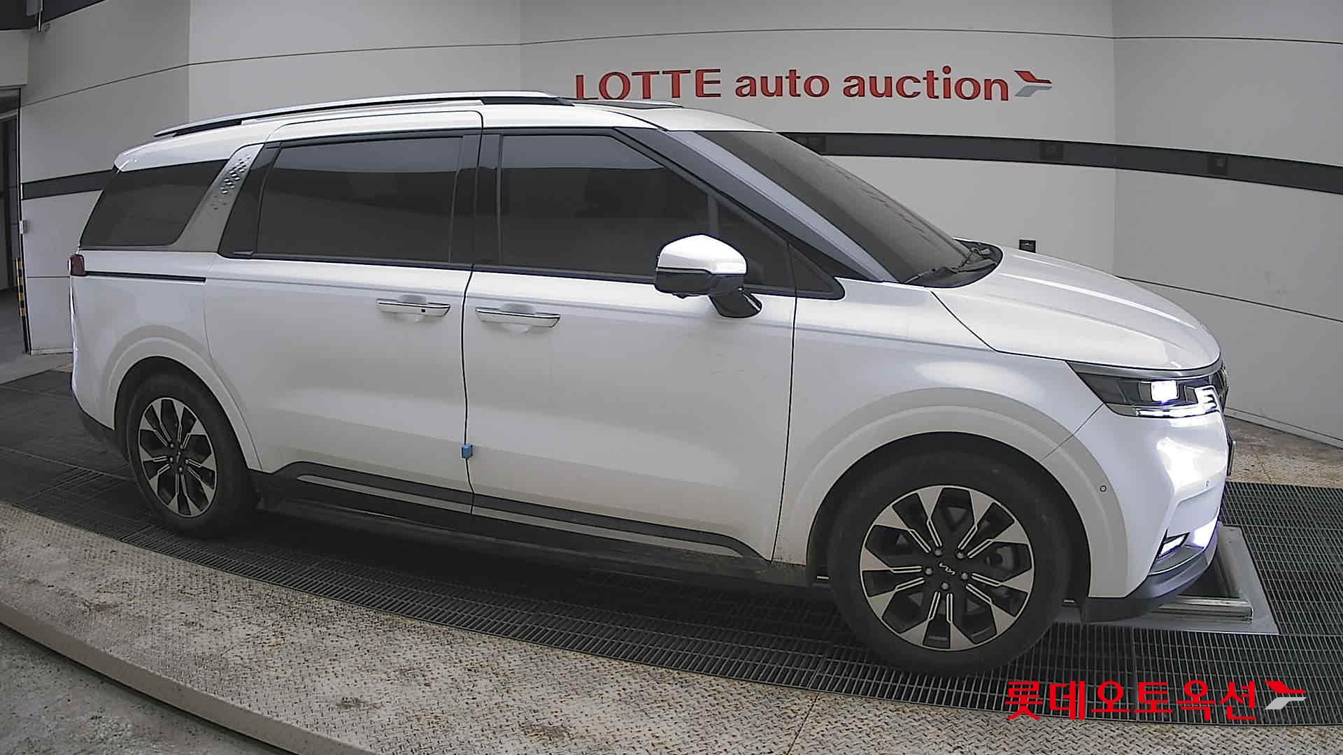 Kia Carnival 2023 - Image 22