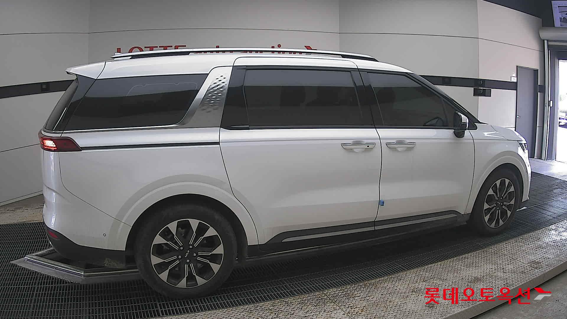 Kia Carnival 2023 - Image 20