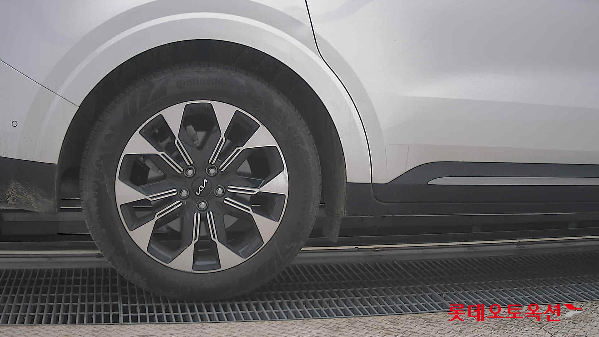 Kia Carnival 2023 - Image 28