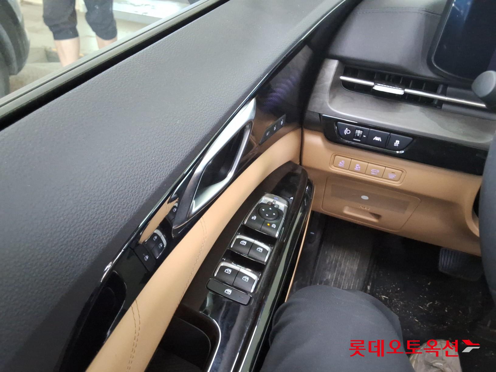 Kia Carnival 2023 - Image 29