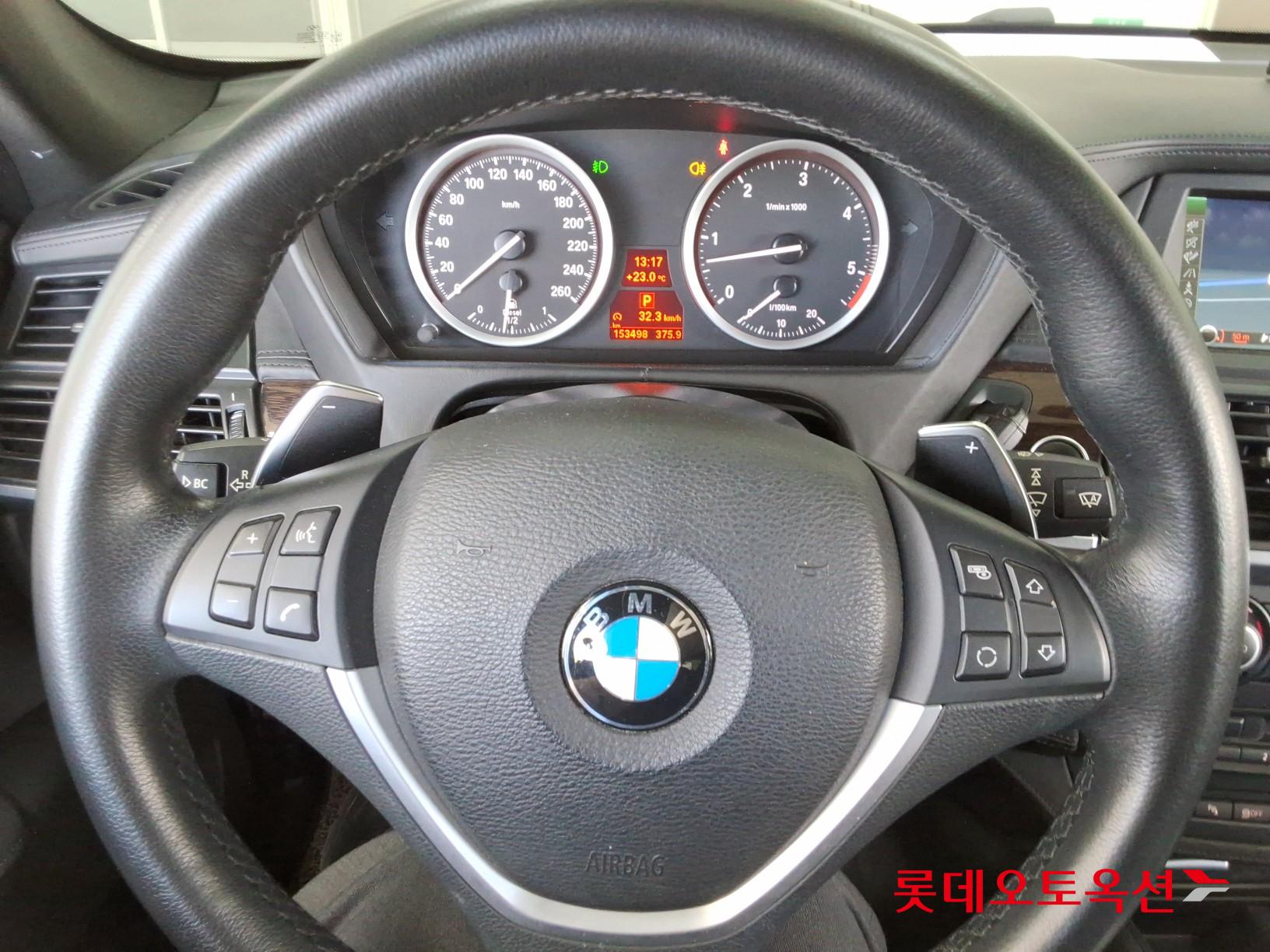 BMW X6 - 30